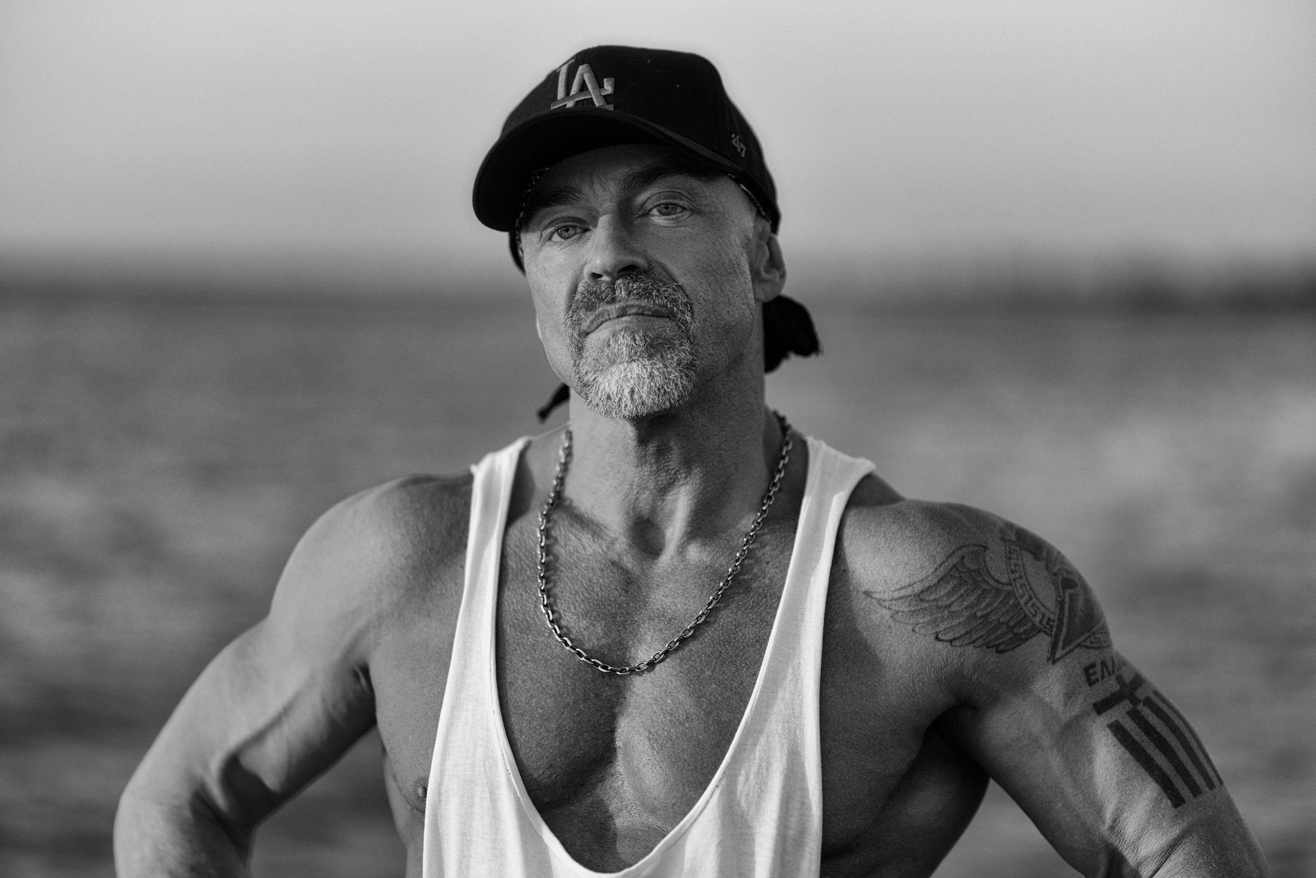 Фотосет на улице и спортплощадке с Александром для контента. Дмитрий Шульгин, портретный фотограф в Воронеже