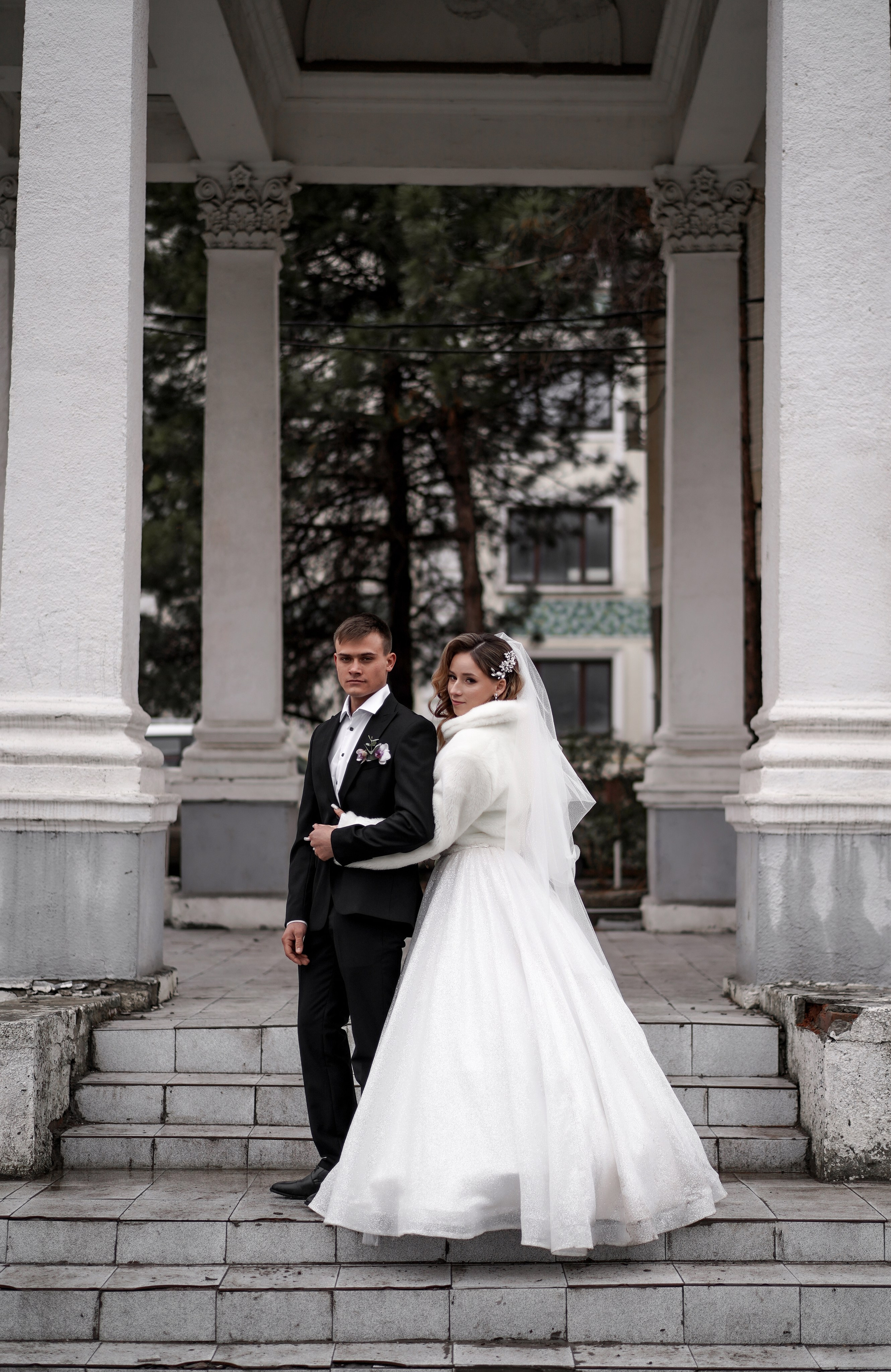 Свадебная фотосессия Сергея и Кристины в парке Максима Горького в Ростове-на-Дону. Свадебный фотограф в Ростове-на-Дону. Таинство Крещения и Венчания, семейные фотосессии. Алёна Чёботова