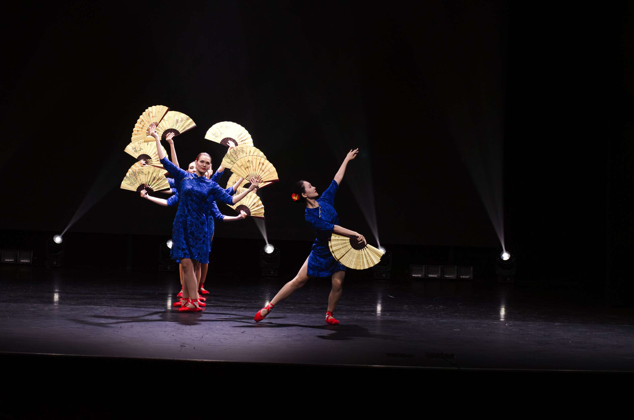 Гала-концерт Всероссийского фестиваля любительского балета Aurora PRIX — 2025. Портретный и репортажный фотограф в Санкт-Петербурге Варвара Жукова