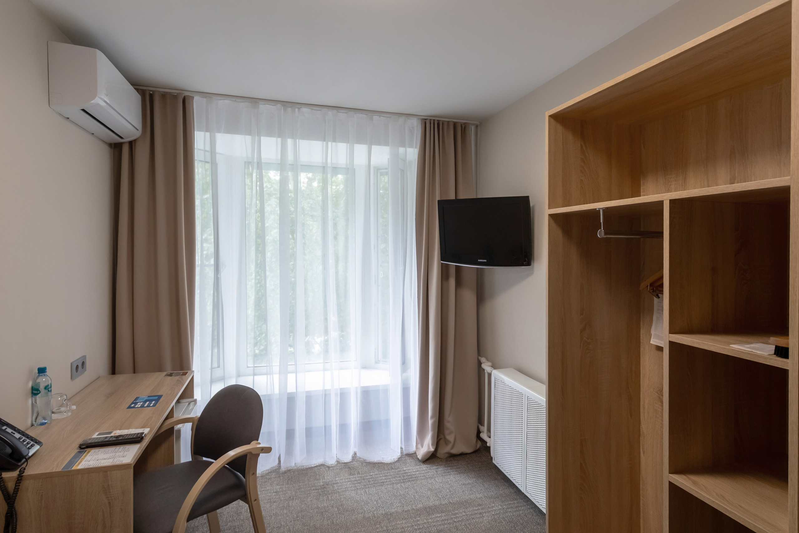 Амакс Сити-отель Уфа, фото Алексея Муравьёва, современный отель,Лобби Амакс Сити-отеля, съёмка фотографа Алексея Муравьёва, гостиничный интерьер,Номера отеля Амакс Сити Уфа, работа фотографа Алексея Муравьёва, комфортабельное размещение,Ресторан Амакс Сити-отеля, фото Алексея Муравьёва, гостиничная кухня,Рецепция Амакс Сити Уфа, съёмка Алексея Муравьёва, сервис для гостей,Спа-зона отеля Амакс Сити, фото Алексея Муравьёва, оздоровительные услуги,Конференц-зал Амакс Сити-отеля, работа фотографа Алексея Муравьёва, бизнес-мероприятия,Лифт отеля Амакс Сити Уфа, съёмка Алексея Муравьёва, современный дизайн,Номера люкс Амакс Сити, фото Алексея Муравьёва, премиальный комфорт,Зона отдыха Амакс Сити-отеля, работа фотографа Алексея Муравьёва, релакс для гостей,Инфраструктура Амакс Сити Уфа, съёмка Алексея Муравьёва, гостиничные услуги,Паркинг отеля Амакс Сити, фото Алексея Муравьёва, безопасность гостей,Вестибюль Амакс Сити, работа фотографа Алексея Муравьёва, элегантность интерьера,Номера стандарт Амакс Сити-отеля, съёмка Алексея Муравьёва, удобство проживания,Общественные зоны Амакс Сити Уфа, фото Алексея Муравьёва, современный дизайн,Ресторан и бар Амакс Сити, работа фотографа Алексея Муравьёва, гастрономические предложения,Интерьер отеля Амакс Сити Уфа, фото Алексея Муравьёва, гостиничный стиль,Мебель номеров Амакс Сити, съёмка Алексея Муравьёва, комфорт для постояльцев,Освещение отеля Амакс Сити, работа фотографа Алексея Муравьёва, уют для гостей,Терраса Амакс Сити-отеля, фото Алексея Муравьёва, панорамный вид