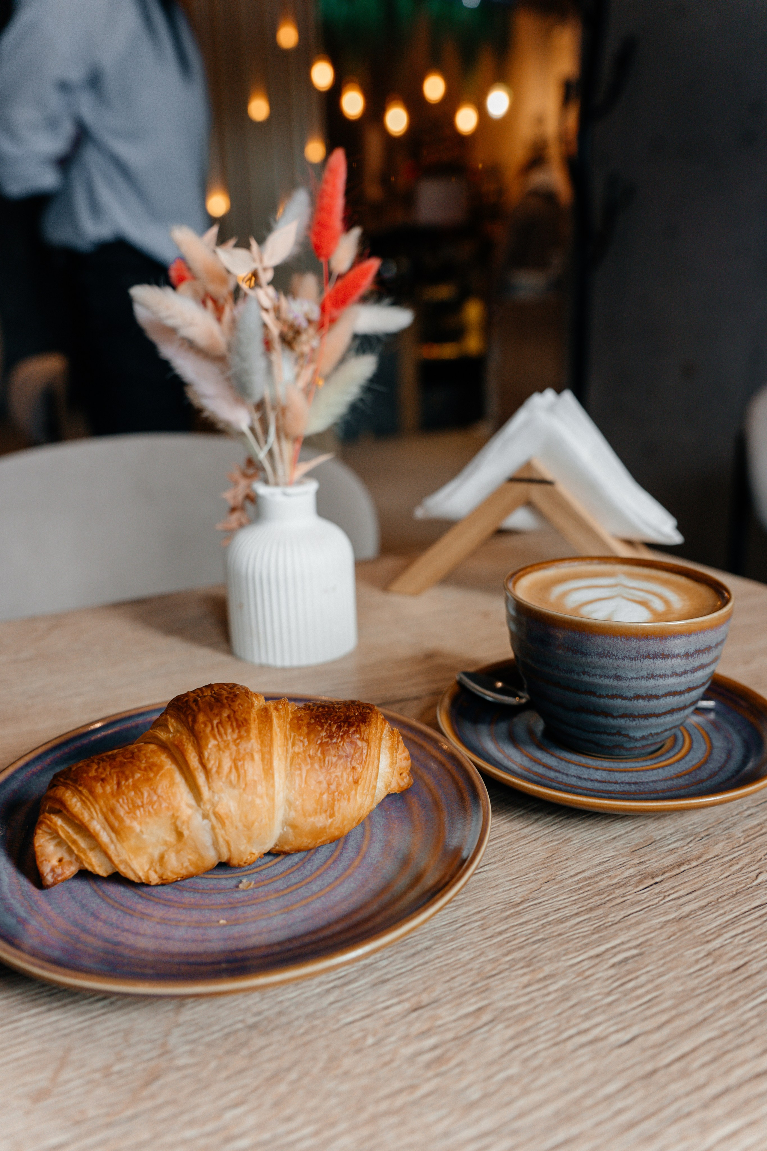 Контент- съёмка для кофейни «ЗАРЯД». Ваш семейный фотограф в Минске — Вика Трегубова
