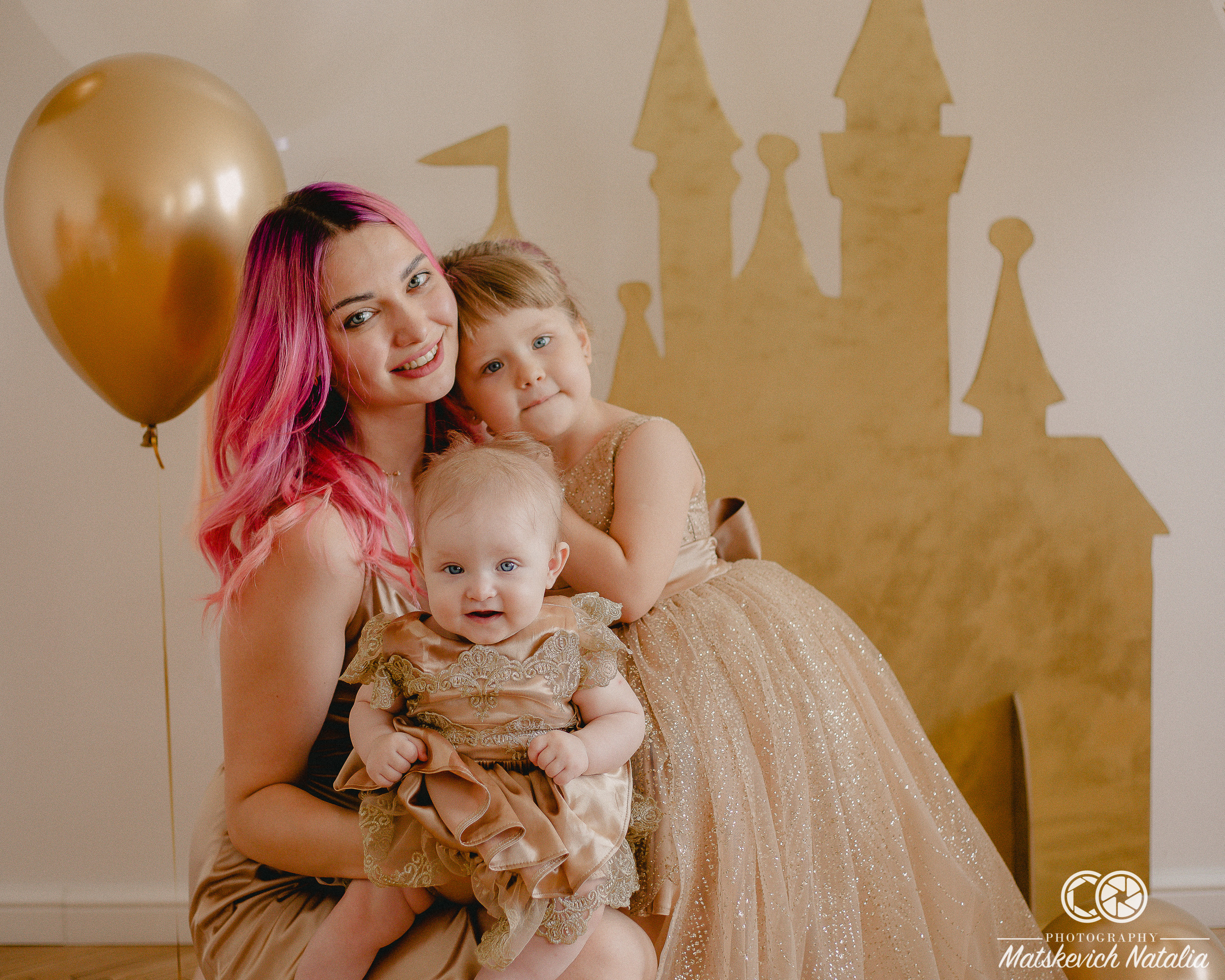Праздник в фотостудии. Семейный фотограф Хабаровск