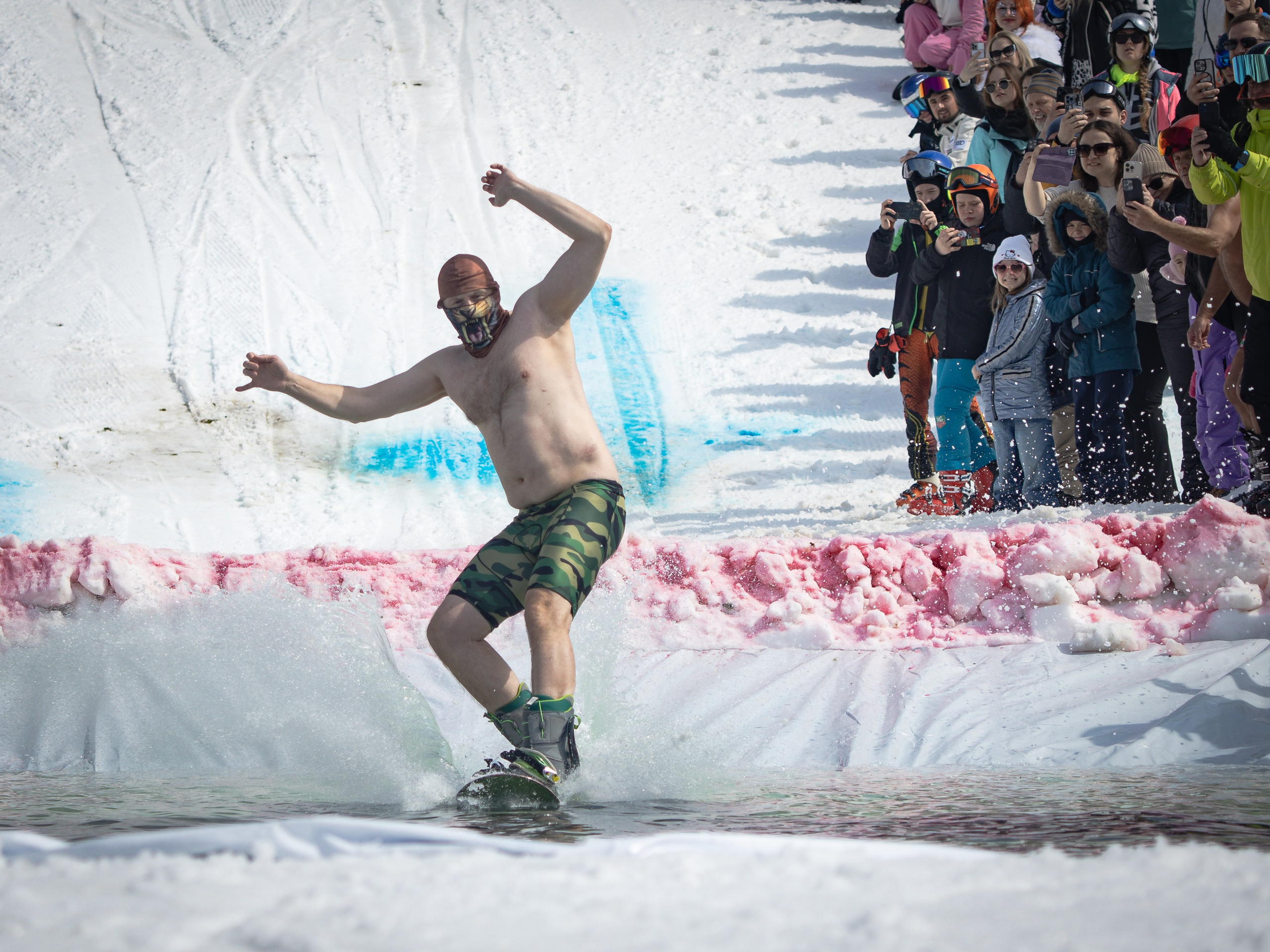 Снежный фестиваль 2025. Фотограф. г. Южно-Сахалинск. Олег Толстов