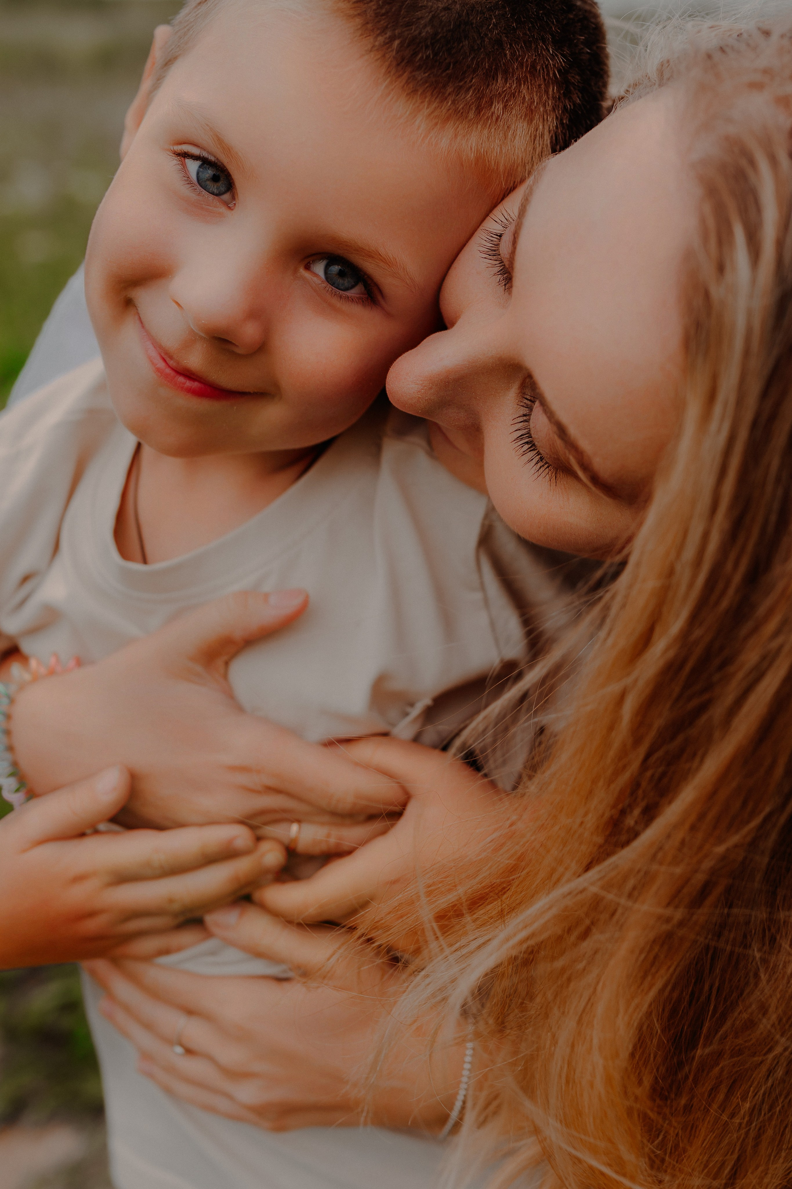 Семейная прогулка в родном Новоселье. Семейный и индивидуальный фотограф в Санкт-Петербурге Маргарита Щипкова