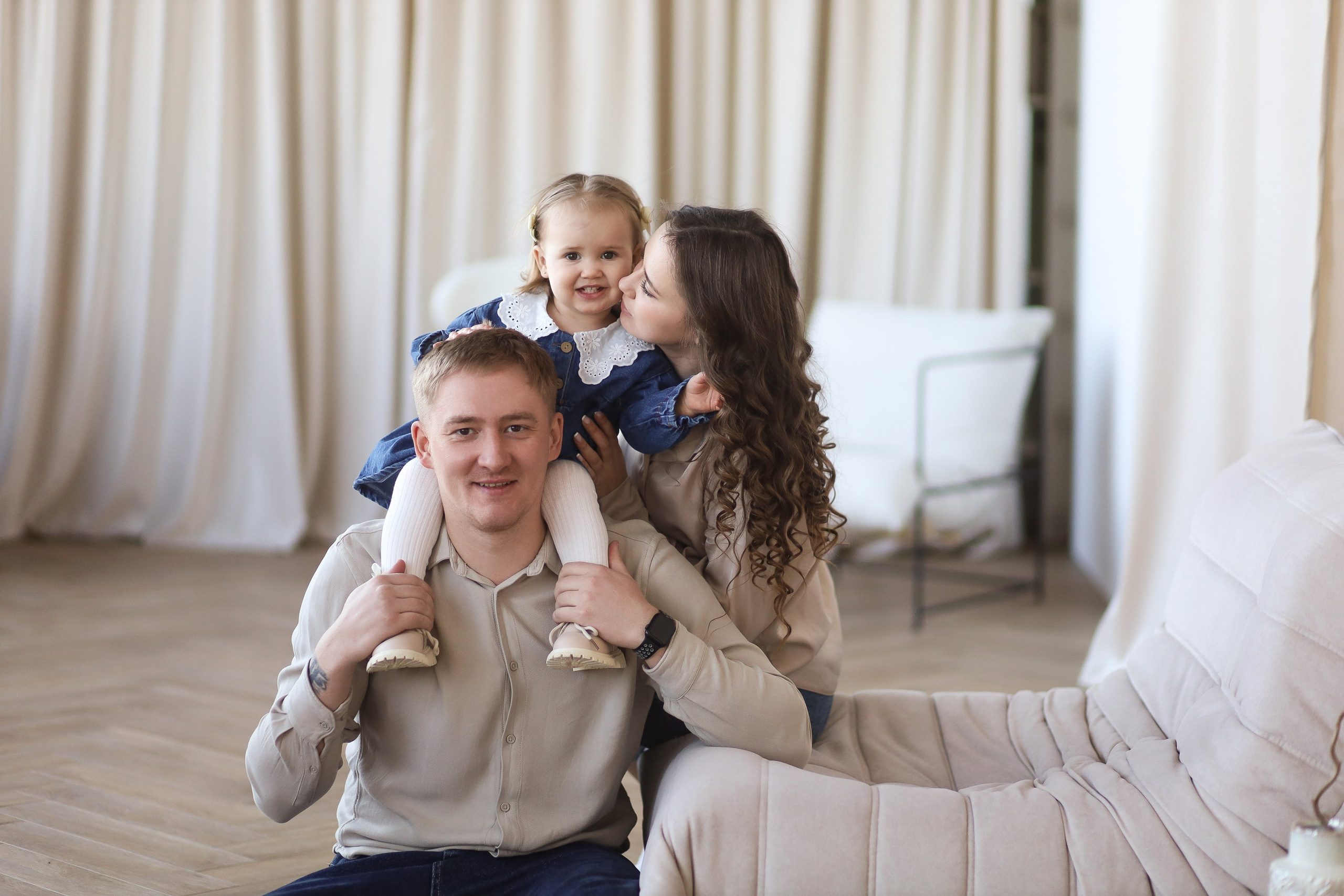 Миша, Вика и малышка Мия. ФОТОГРАФ ХАБАРОВСК АНАСТАСИЯ РАЧЕНКОВА