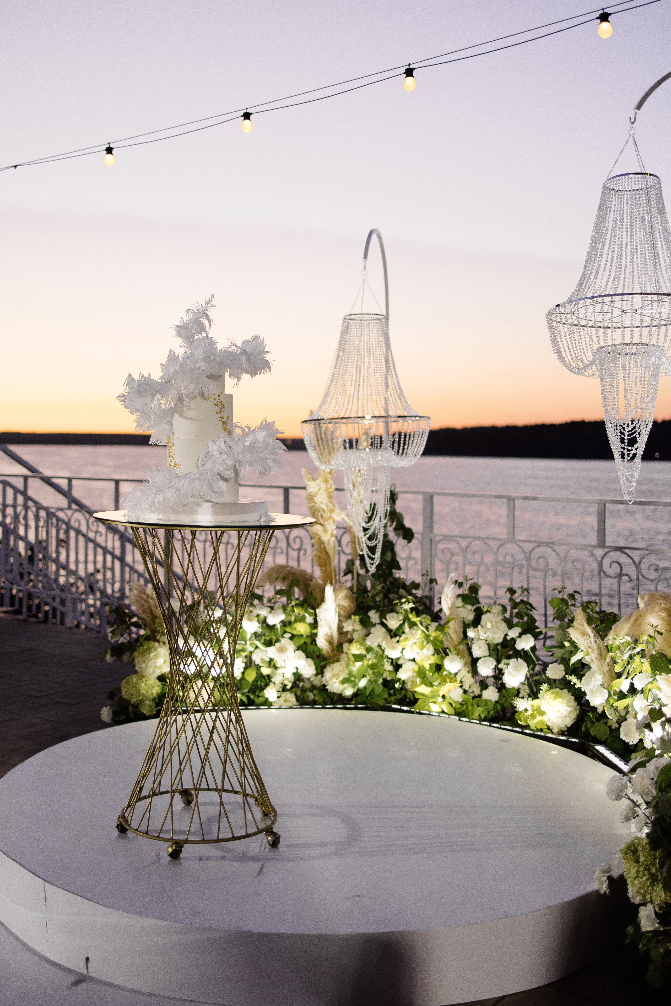 Влюбляться, целоваться. Свадебный фотограф в Москве | Профессиональный фотограф | Выгодные цены на услуги