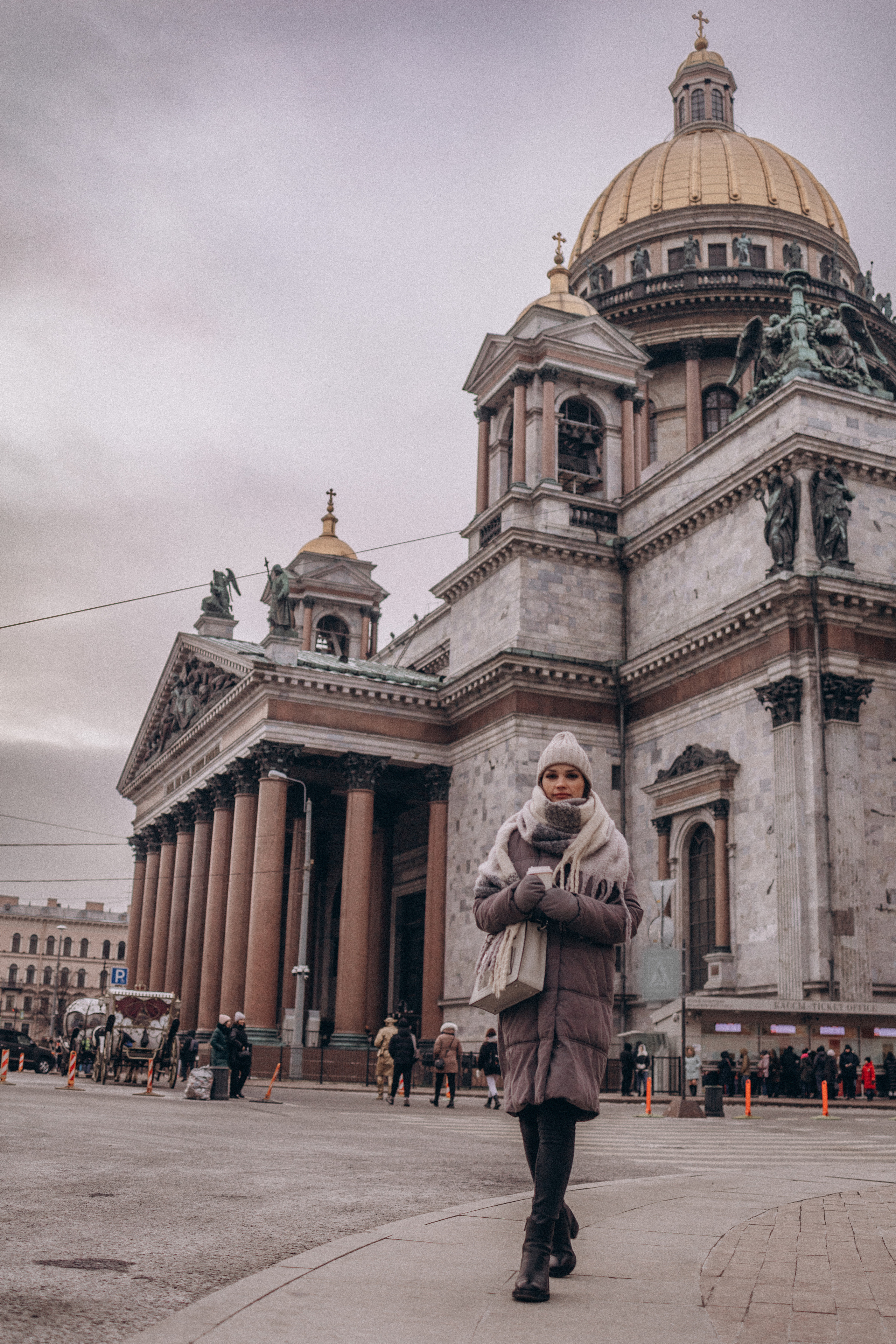 Прогулка у Исаакиевского собора. Фотограф в Санкт-Петербурге Светлана Арестова