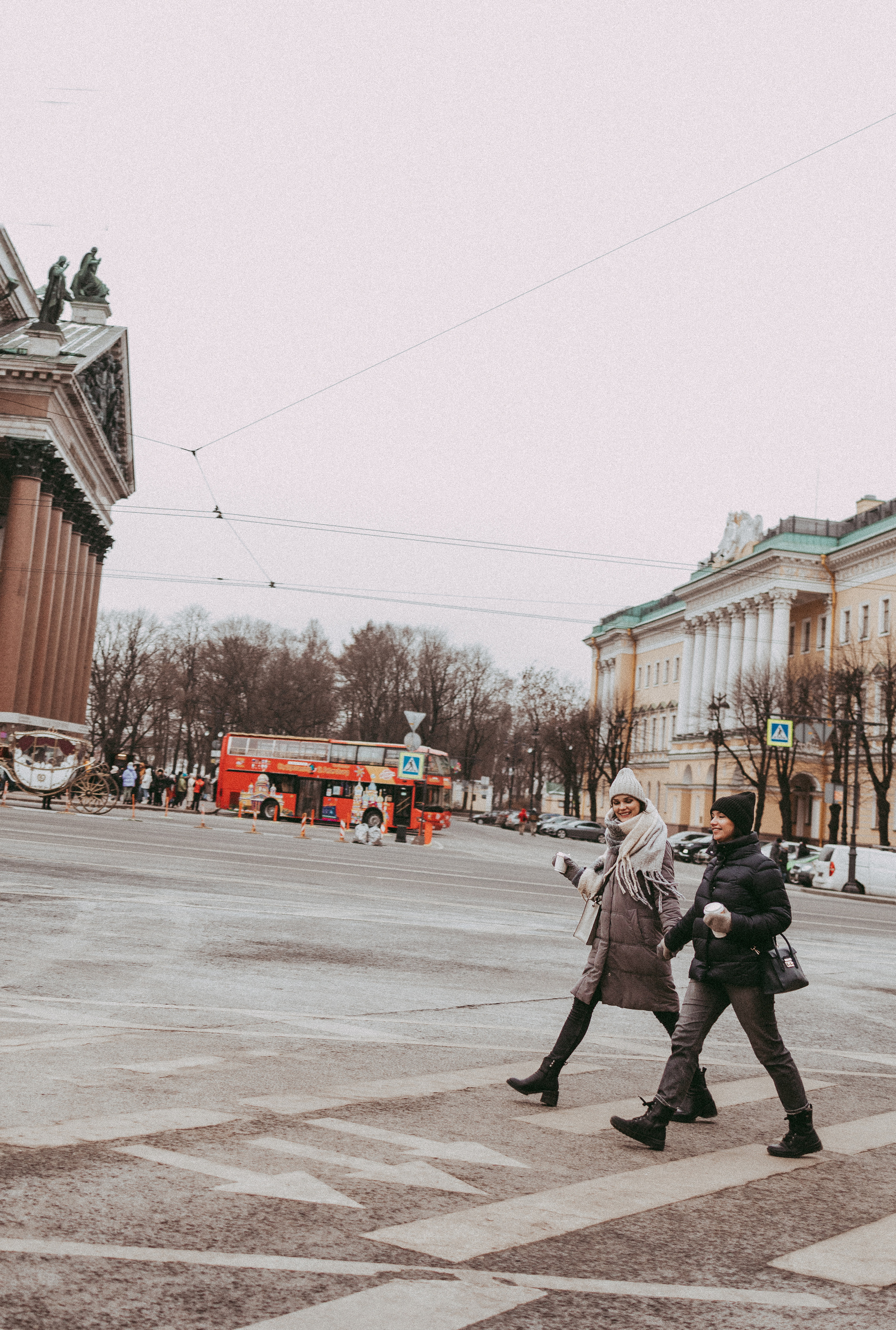 Прогулка у Исаакиевского собора. Фотограф в Санкт-Петербурге Светлана Арестова