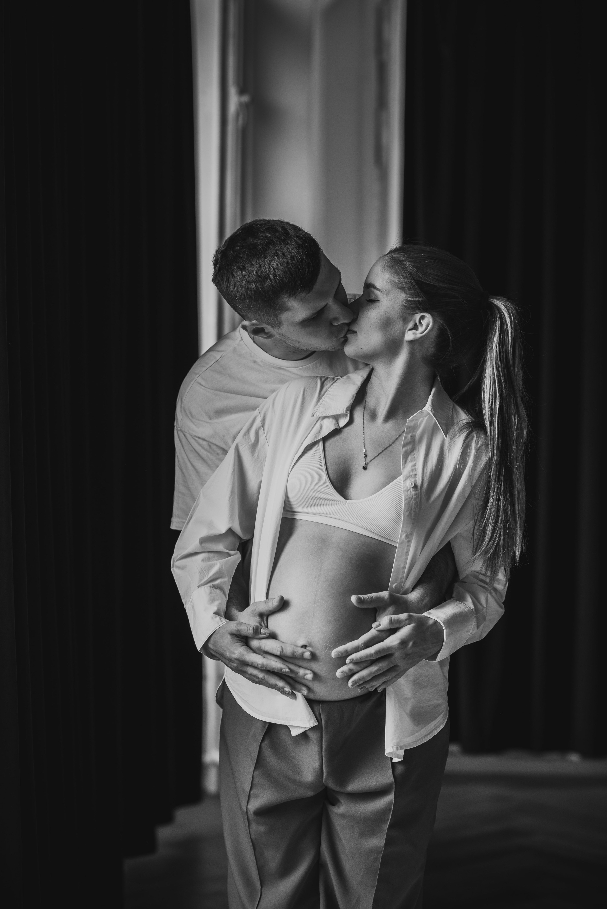 Фотосессия беременности в студии. Семейный фотограф в Домодедово и Москве Елена Пичугина