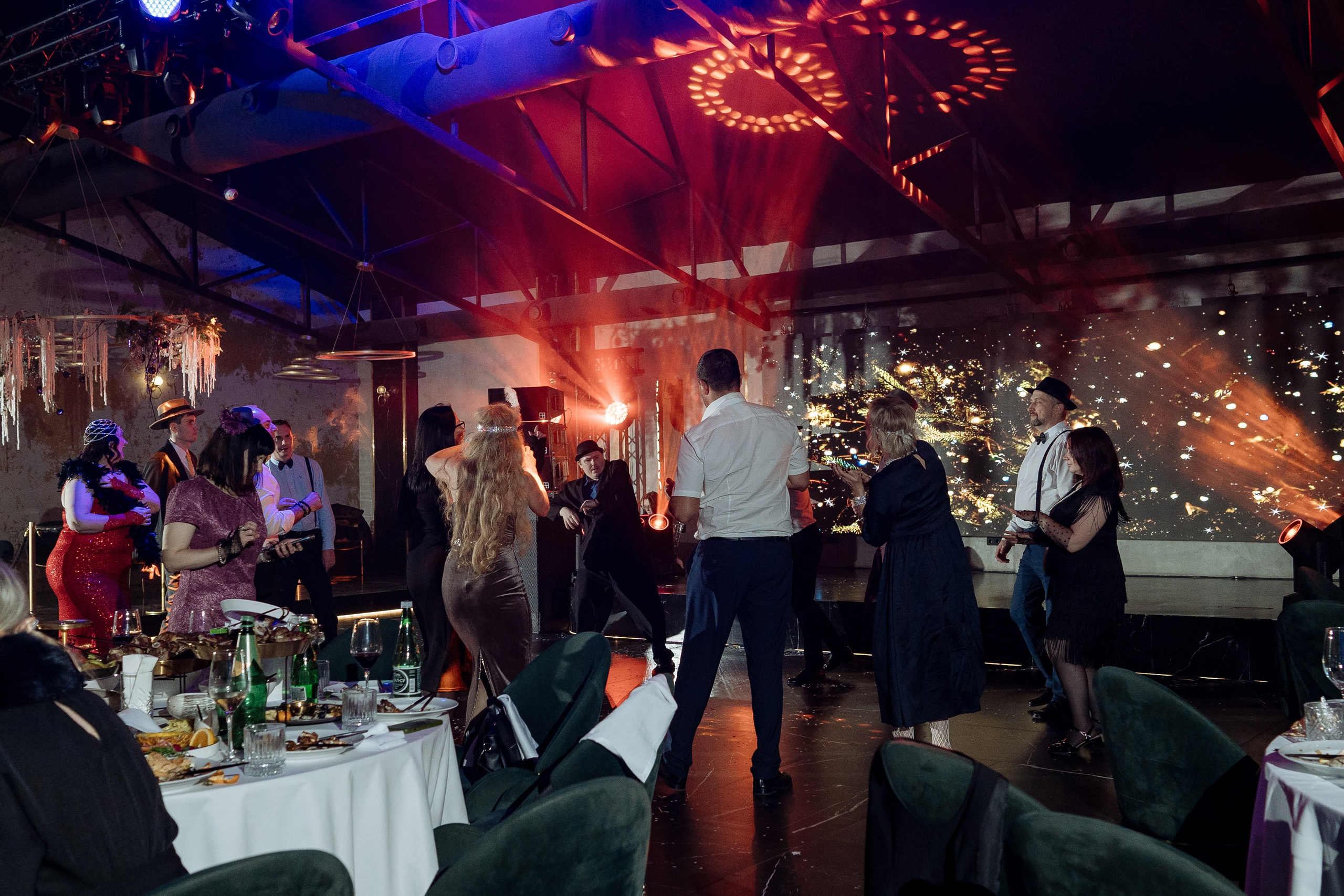 Альбион Тур