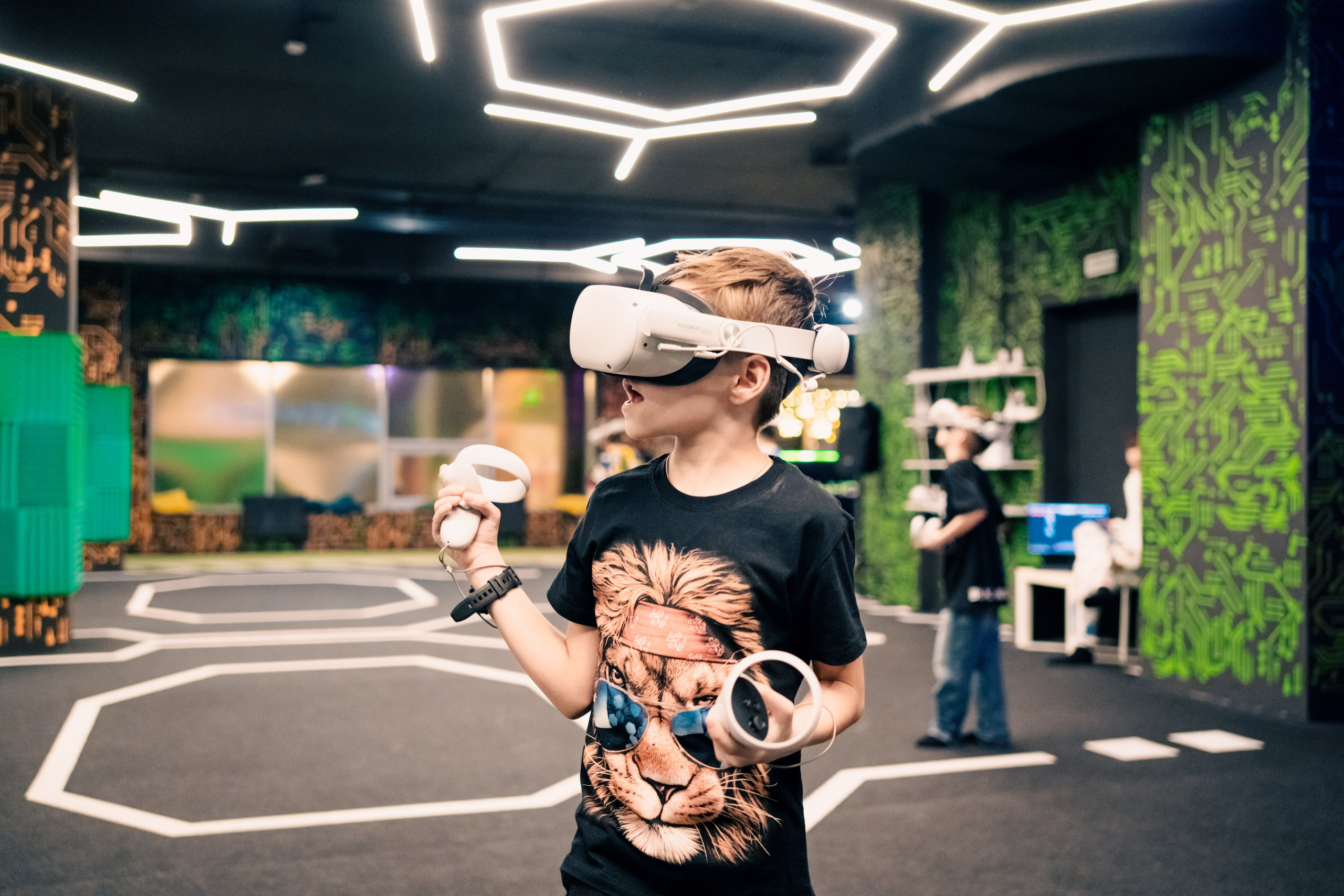 VR (November-December 2024). Felixtones