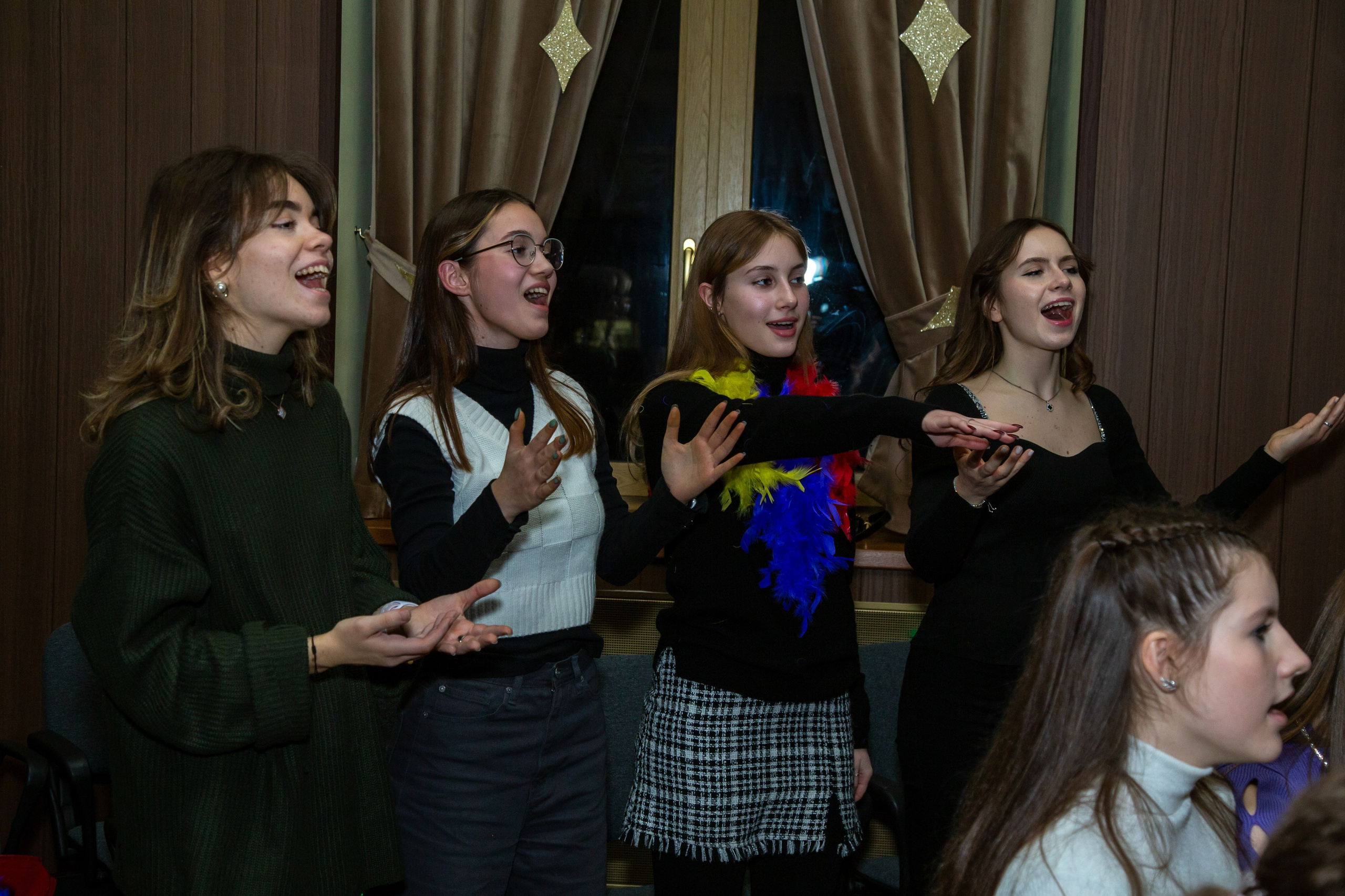 Репортажная съёмка для Домисольки на новый год. «Студия DRONAVT`s» — видеосъёмка и фотография г. Москва