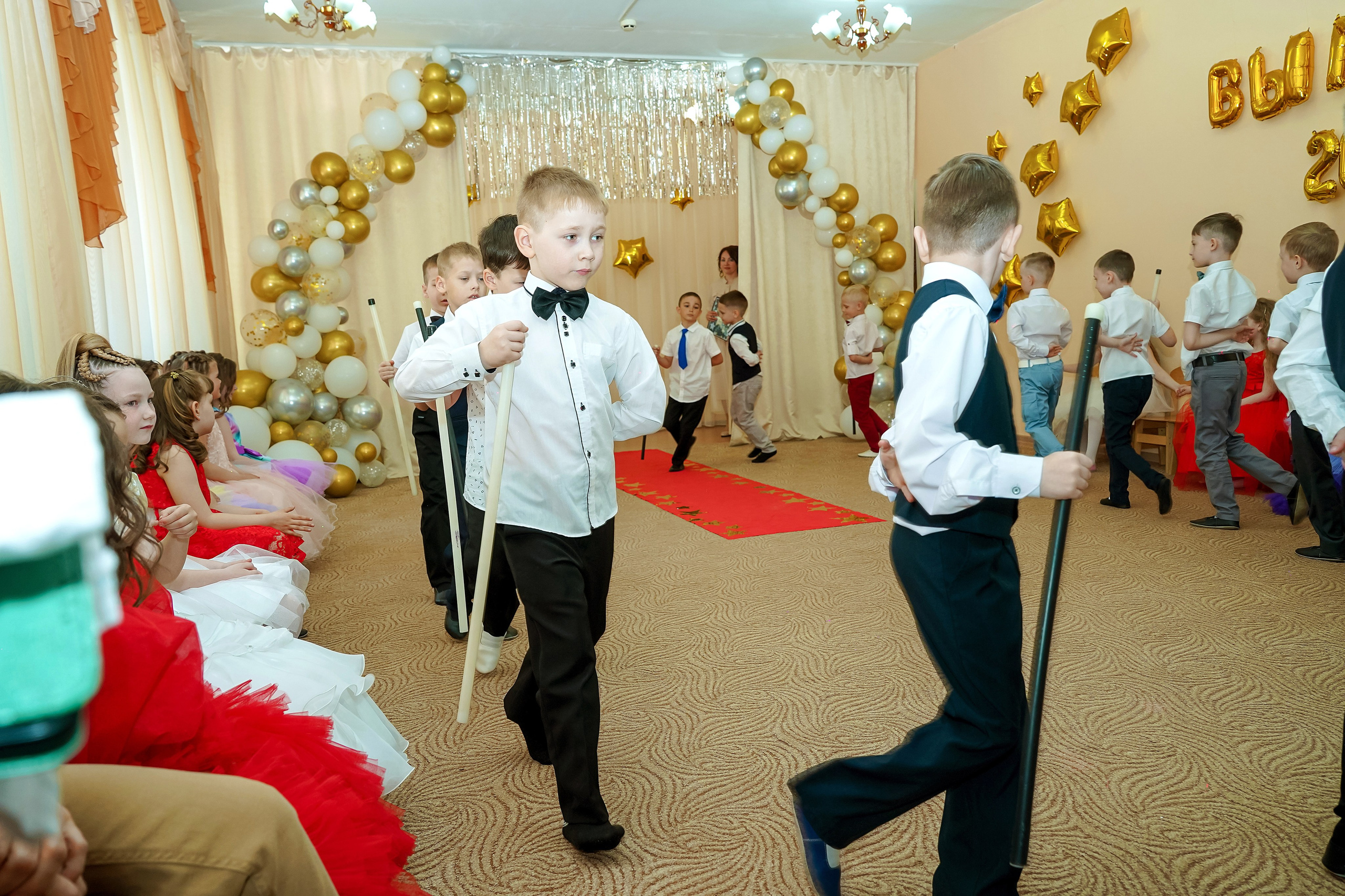 Фотосъемка видеосъёмка фотограф видеооператор новогодних утренников  в. Фотограф, видеооператор Нина Коршунова