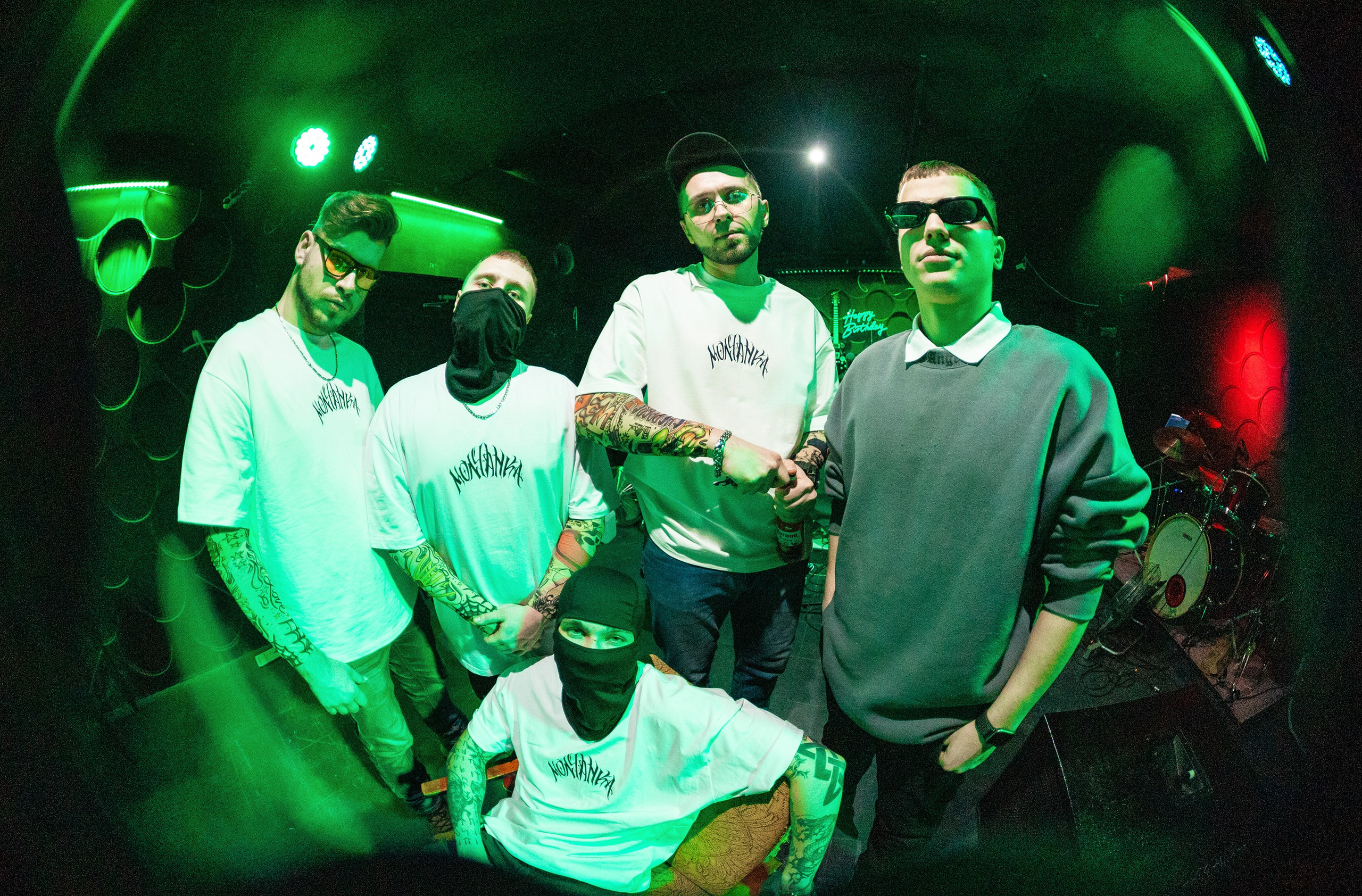 Реклама футболок «Молчанка». Фотограф Тюмень