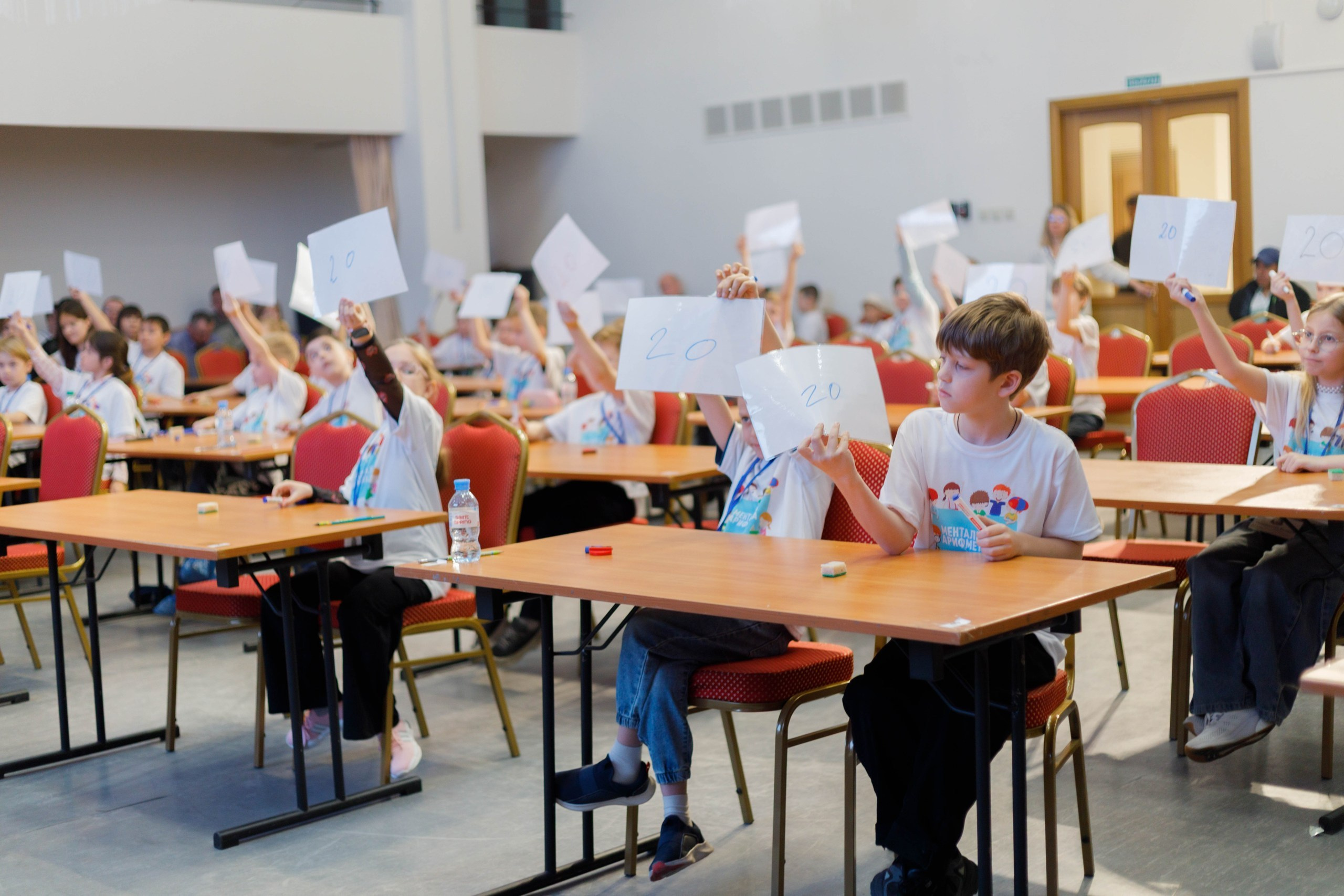 Международный чемпионат по ментальный арифметике. Апрель 2025 г. Репортажный фотограф в Новосибирске Алена Помазунова