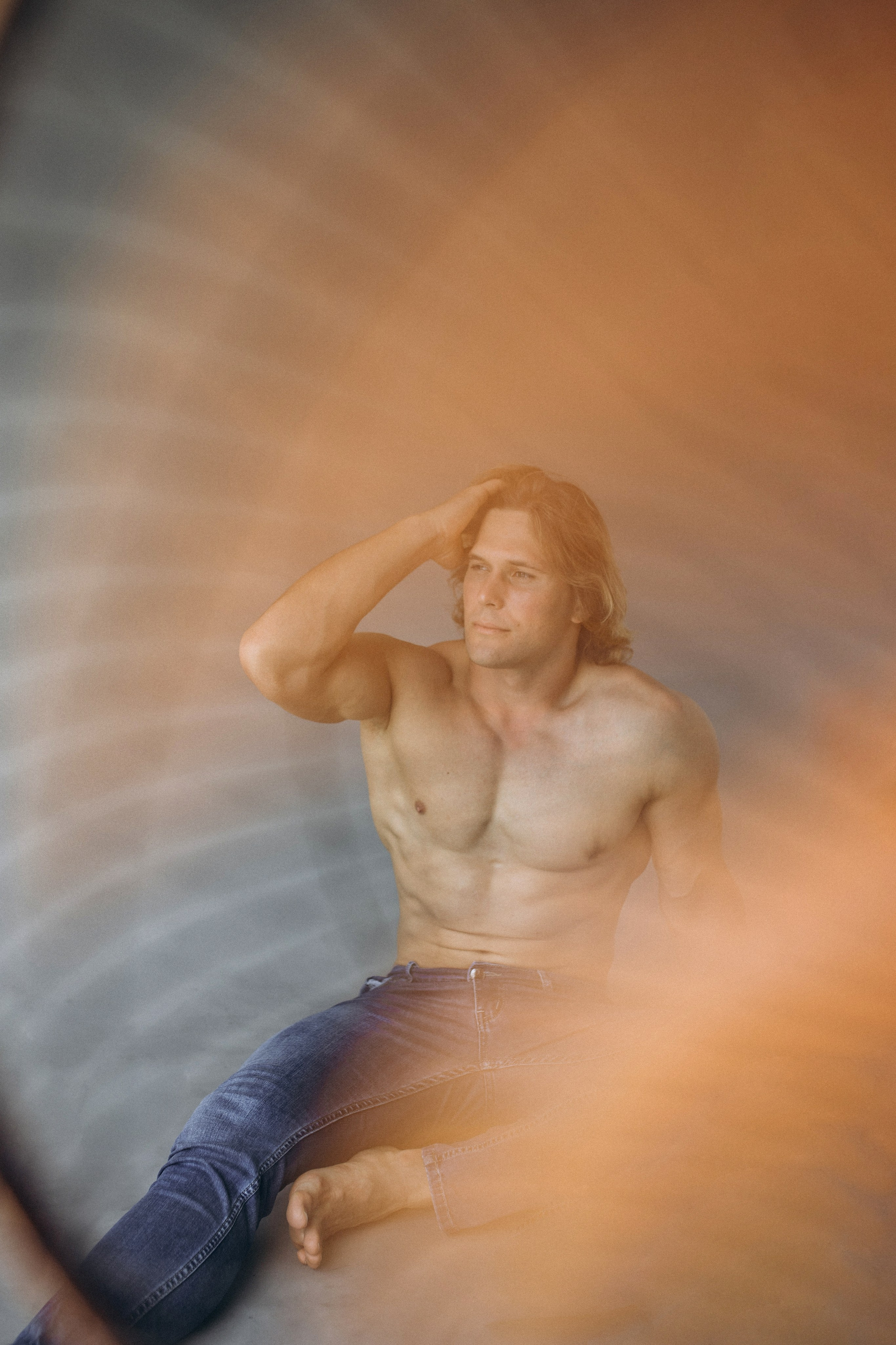 Мужской портрет в студии. Главная