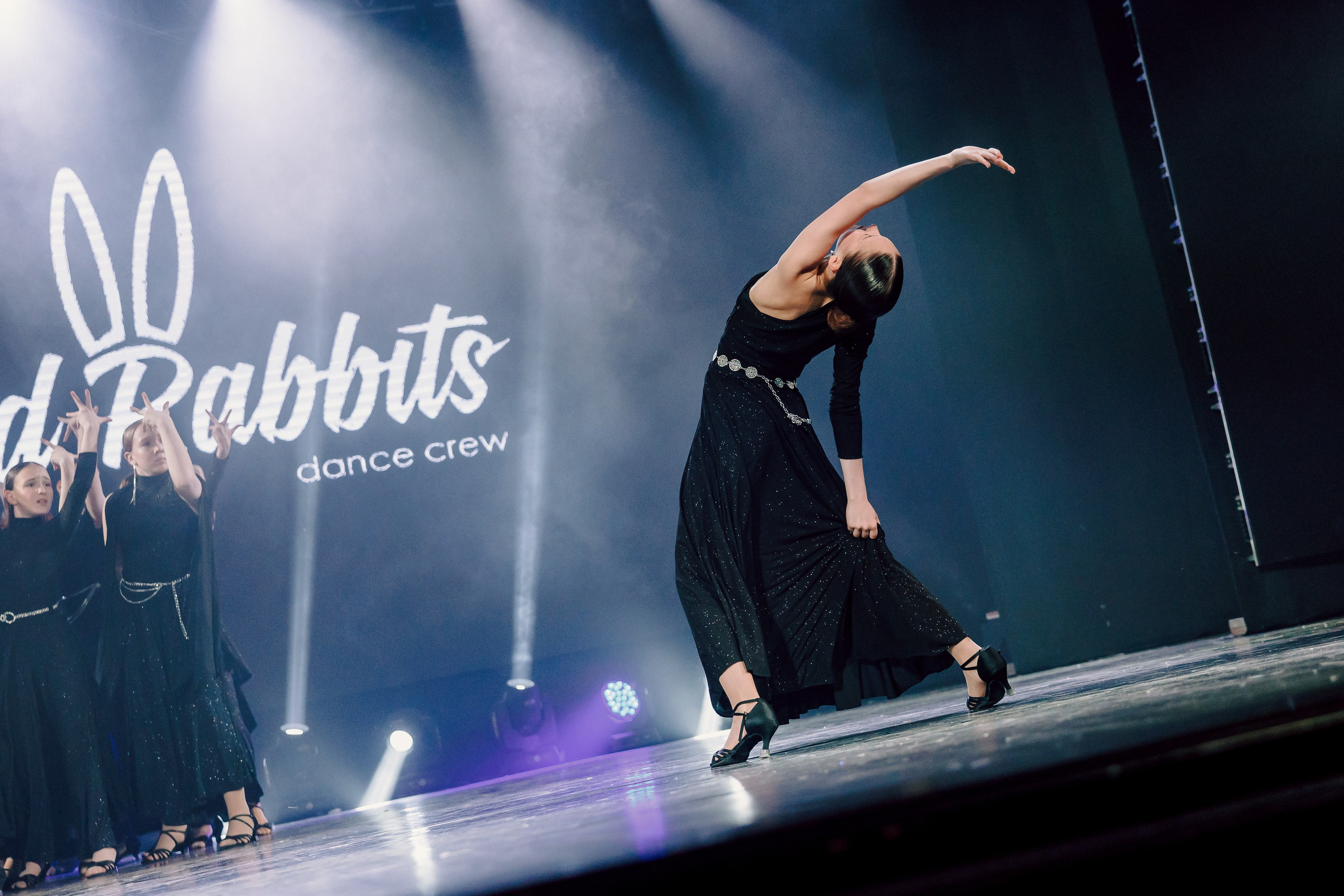 Отчётный концерт танцевальной школы «Red Rabbits» 2025. Лёшка Варзегов — фотограф