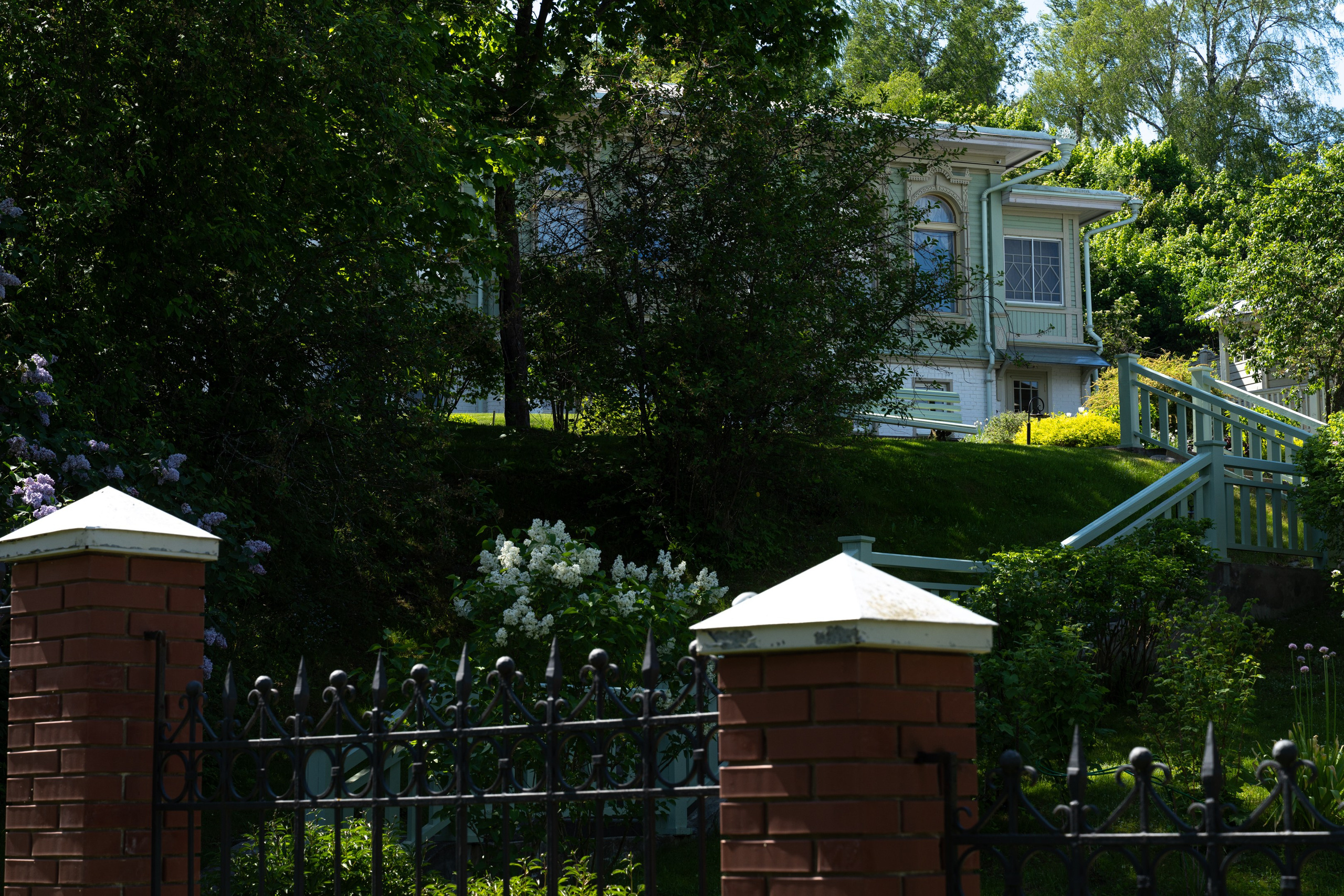 Плёс. ПОБУДЬ ЗДЕСЬ И ЦЕЛЕЕ БУДЕТ ЭТОТ МИР