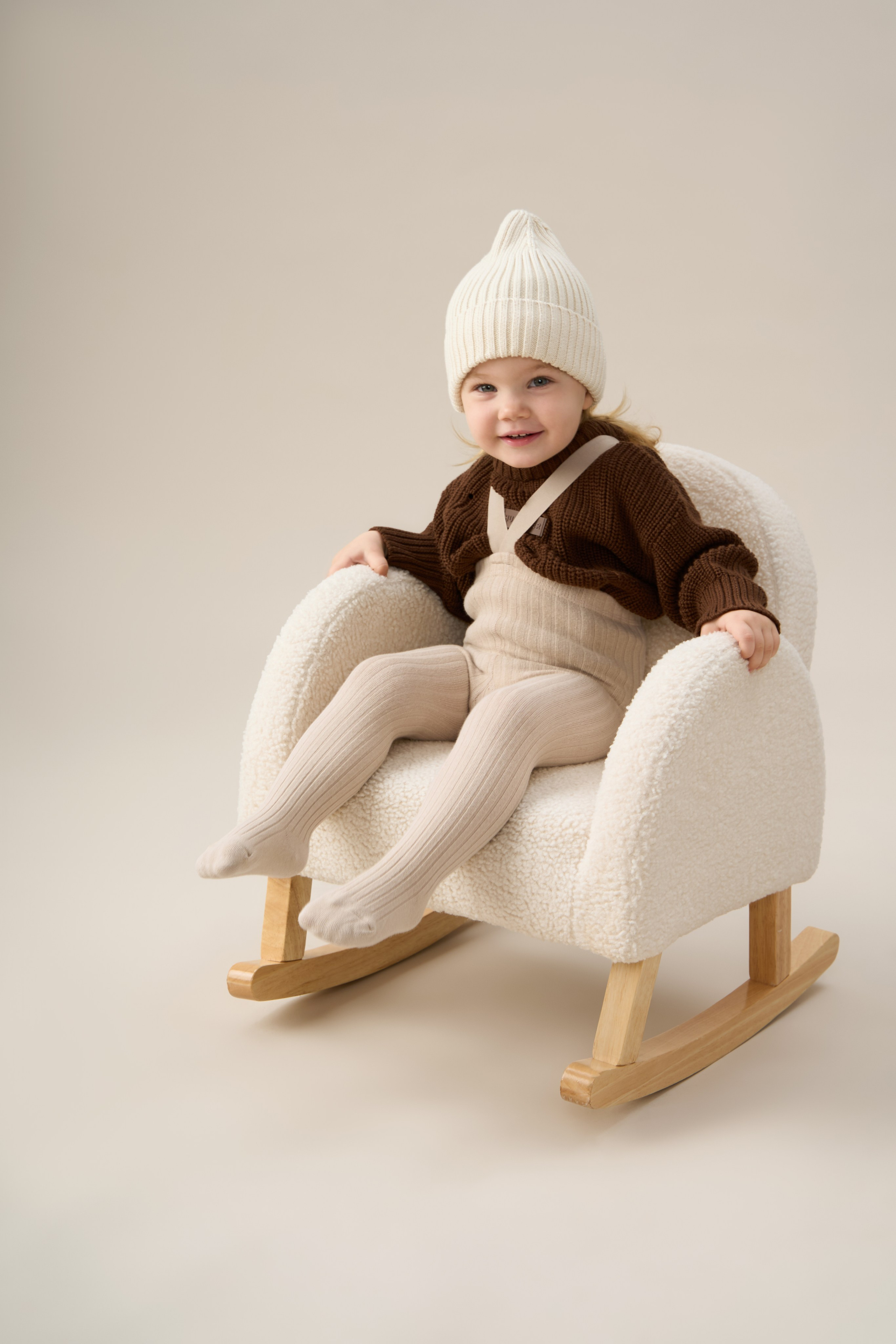 "Профессиональная детская фотосъемка для семейных портретов и воспоминаний""Высококачественная детская съемка новорожденных и малышей в студии""Рекламная детская фотосъемка для альбомов и подарков""Студийная детская съемка с креативными декорациями и позами""Коммерческая детская фотосъемка для маркетинга детских товаров""Фотография детской съемки с акцентом на эмоции и улыбки""Семейная детская съемка для портфолио и социальных сетей""Профессиональная детская фотосъемка с мягким освещением""Рекламные фото детской съемки для сайтов и брошюр""Высокоточная детская съемка для воспоминаний и презентаций""Детская фотосъемка высокого разрешения для семейных альбомов""Коммерческая детская съемка с фокусом на радость и развитие""Студийная фотосъемка детской съемки для брендов и маркетинга""Фотографии детской съемки для подарков и увеличения клиентов""Профессиональная детская съемка для каталогов и семейных историй" "Профессиональная каталожная фотосъемка товаров для e-commerce и интернет-магазинов""Высококачественная каталожная съемка одежды и аксессуаров с белым фоном""Рекламная каталожная фотосъемка для маркетинга продуктов и брендов""Студийная каталожная съемка с детальной проработкой текстур и материалов""Коммерческая каталожная фотосъемка для каталогов и онлайн-платформ""Фотография каталожной съемки с акцентом на дизайн и презентацию товаров""Предметная каталожная съемка для увеличения продаж в e-commerce""Профессиональная каталожная фотосъемка с использованием студийного освещения""Рекламные фото каталожной съемки для сайтов и социальных сетей""Высокоточная каталожная съемка товаров для презентаций и брошюр""Каталожная фотосъемка высокого разрешения для онлайн-магазинов""Коммерческая каталожная съемка с фокусом на качество и детализацию""Студийная каталожная фотосъемка для брендов и ритейла""Фотографии каталожной съемки для маркетинговых кампаний""Профессиональная каталожная съемка для каталогов и увеличения конверсии"