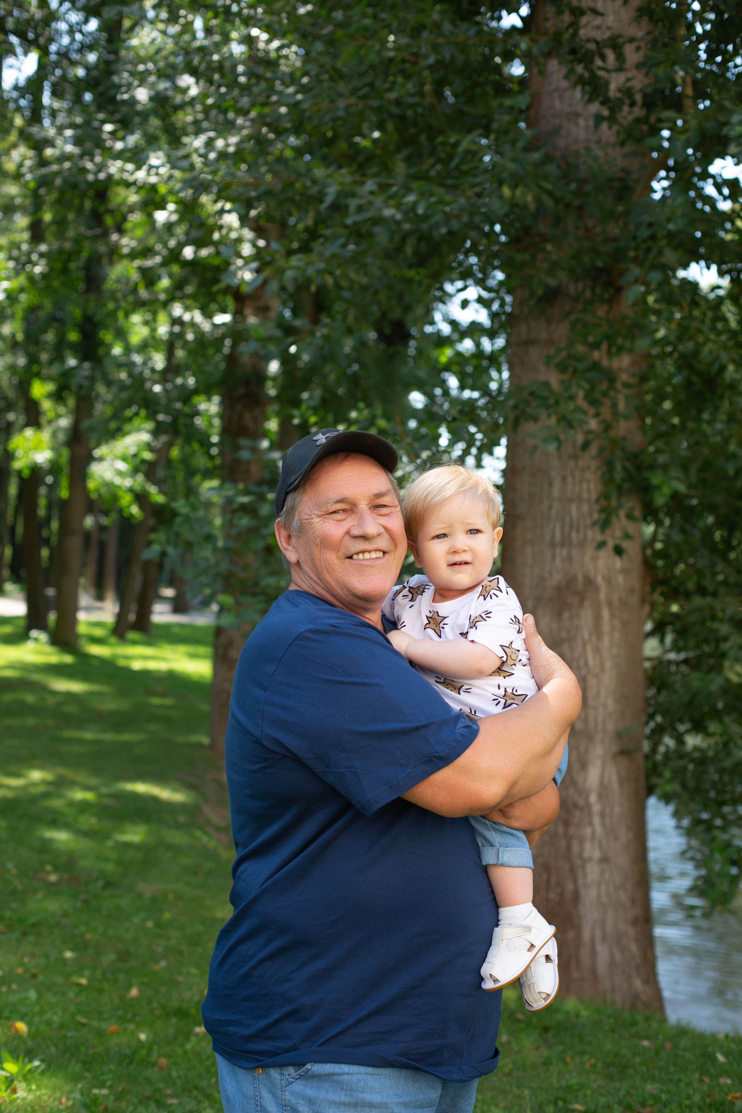 Семейная фотосессия Святослава в парке. Семейный и детский фотограф Анна Петракова