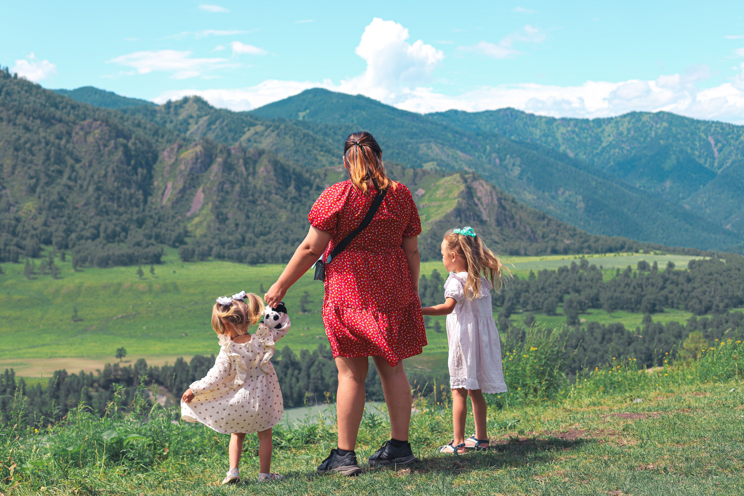 Антонида с дочками. Фотограф Нина Брандт в Горном Алтае