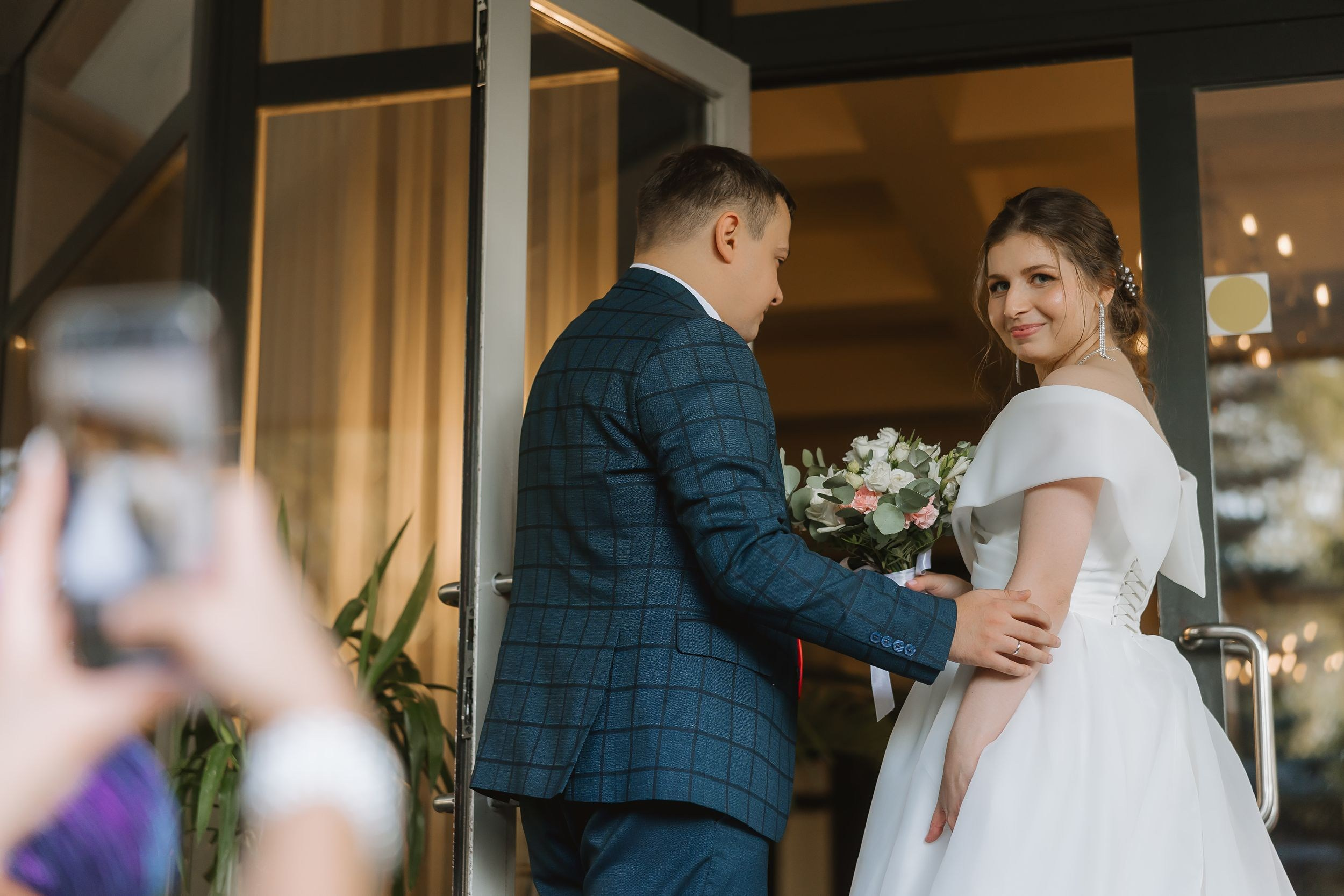 Свадьба Невеста Ведущая. Свадебный ведущий в Москве Саксофон на свадьбу