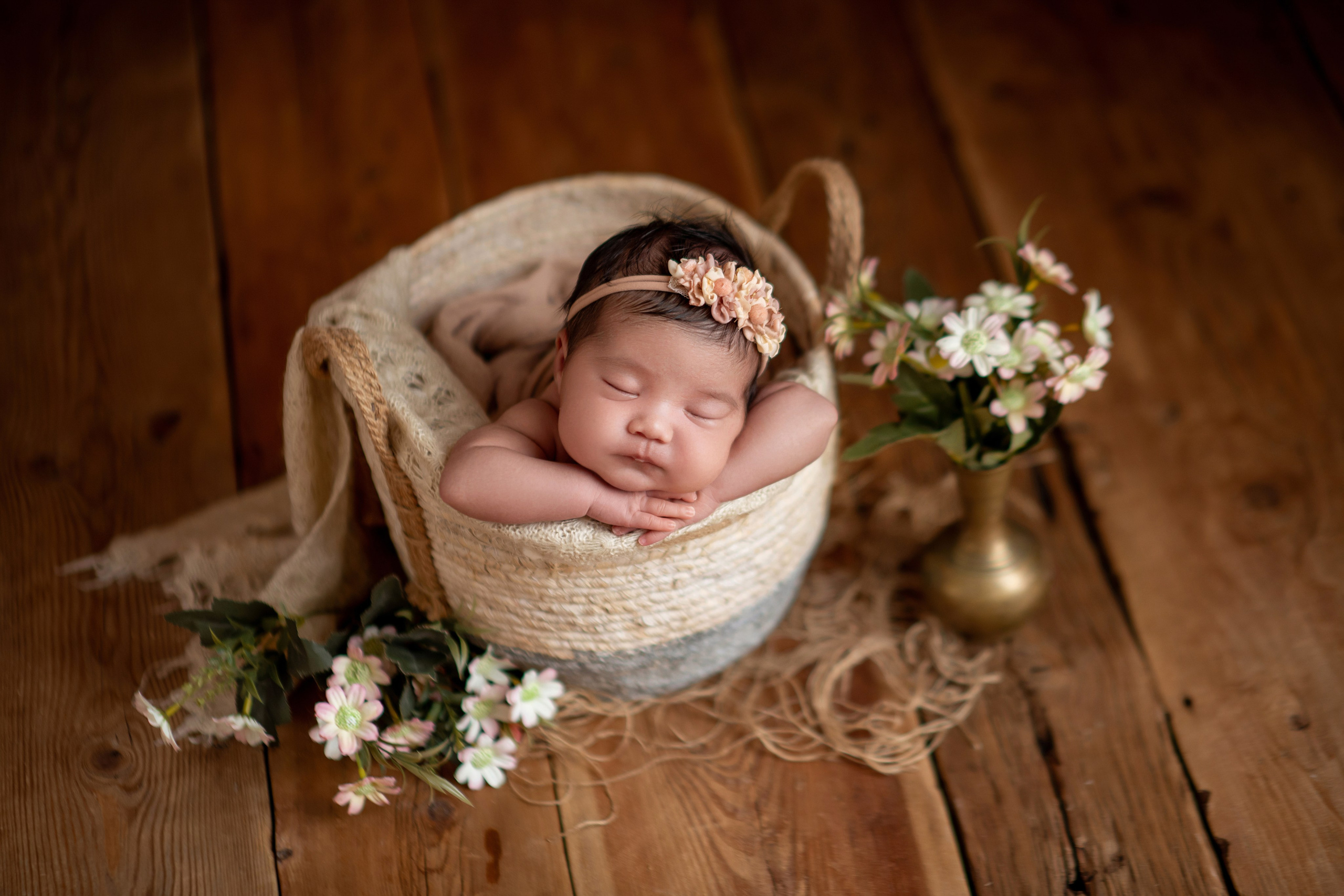 Newborn. Творческая команда Ульяшевы, свадебная и семейная фотография. Кахахста