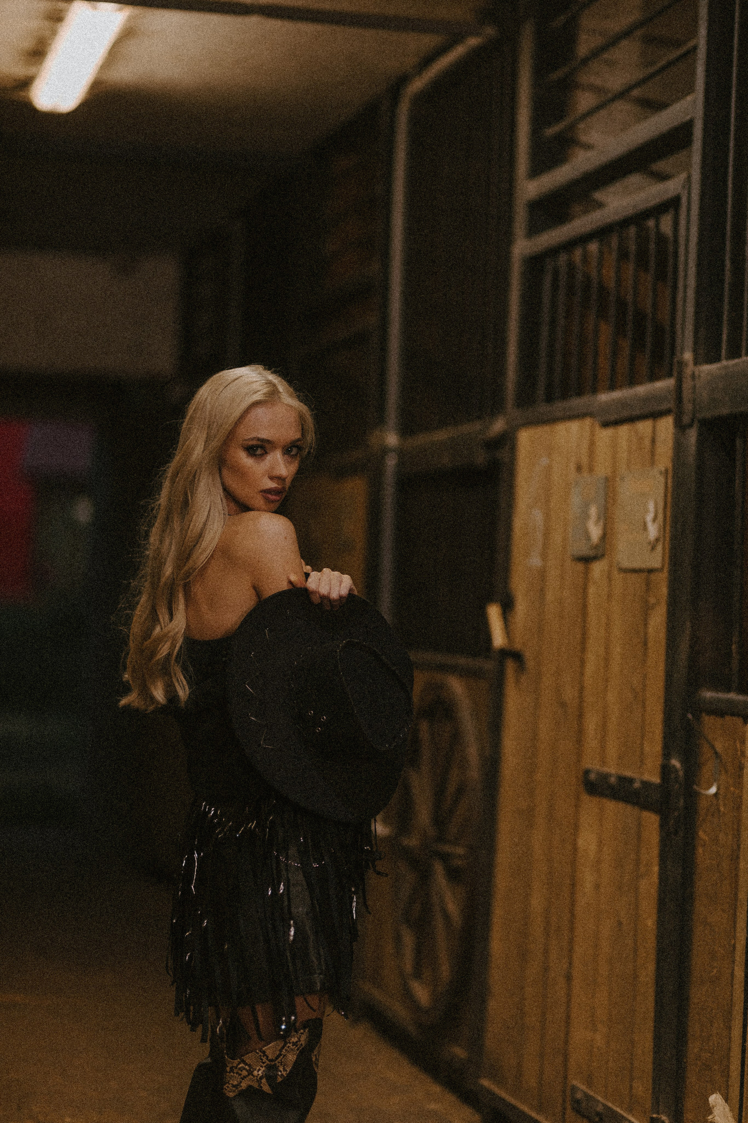 Надя «Вестерн». Павел Померанцев