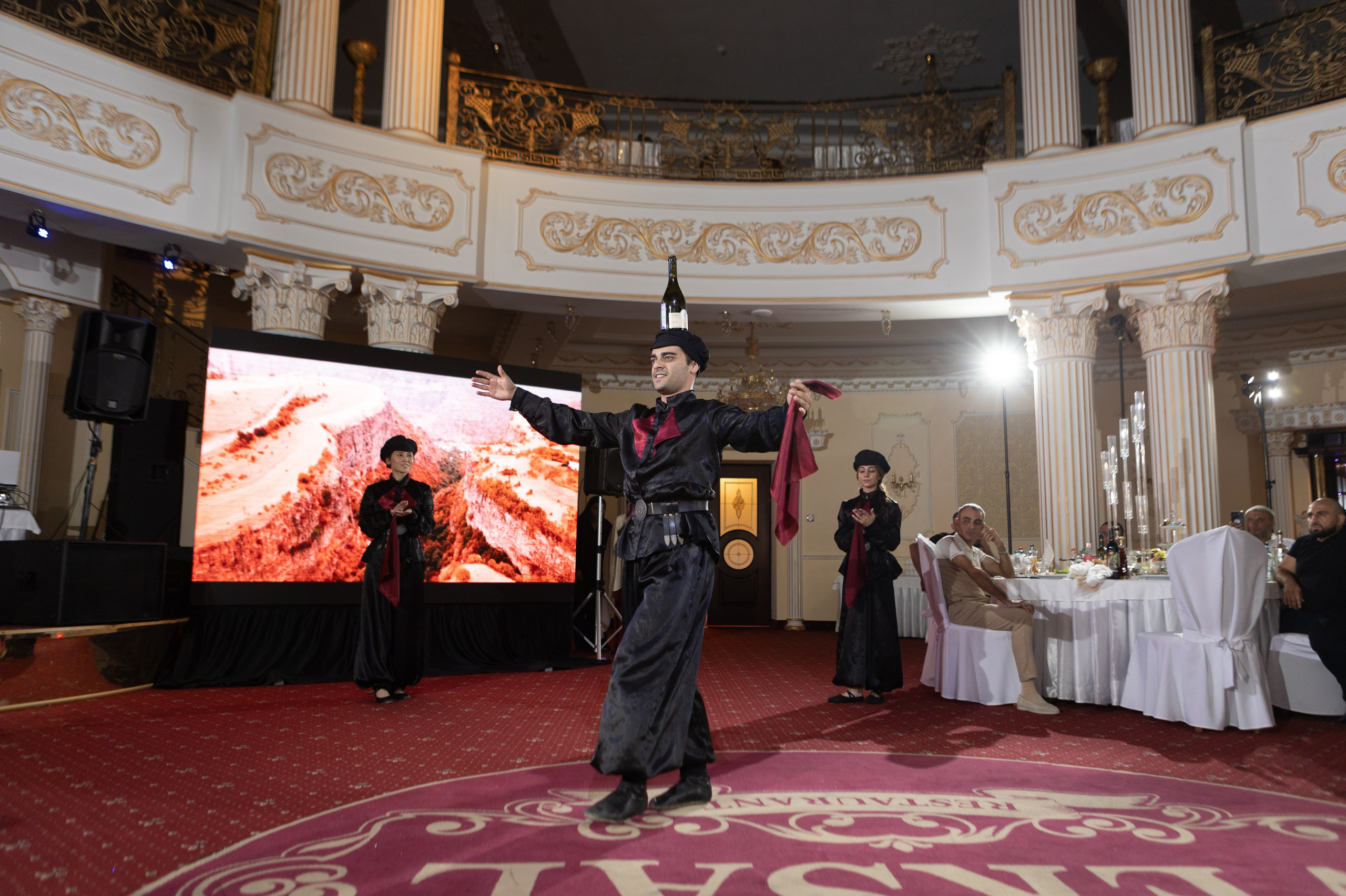 Свадебный фотограф Уфа — Руслан ГабдлисламовЖивые эмоции, красивые кадры, воспоминания на всю жизнь.Работаю по всей Республике Башкортоста. Свадебный фотограф Уфа Руслан Габдлисламов