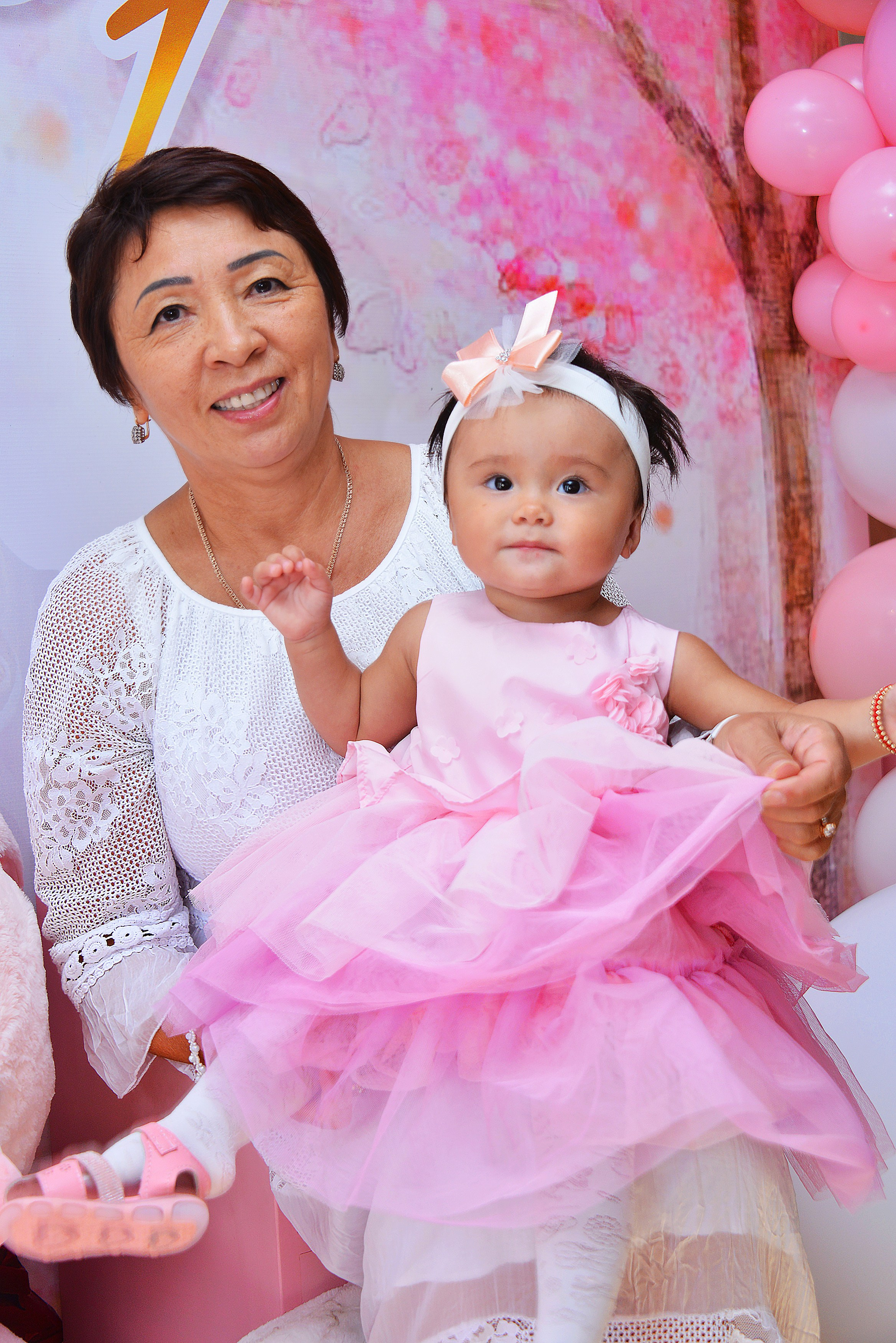 Дети-5 (Адель-1годик). Фотосъёмка. Фотограф Сергей Авдеев-семейный и детский фотограф в Алматы