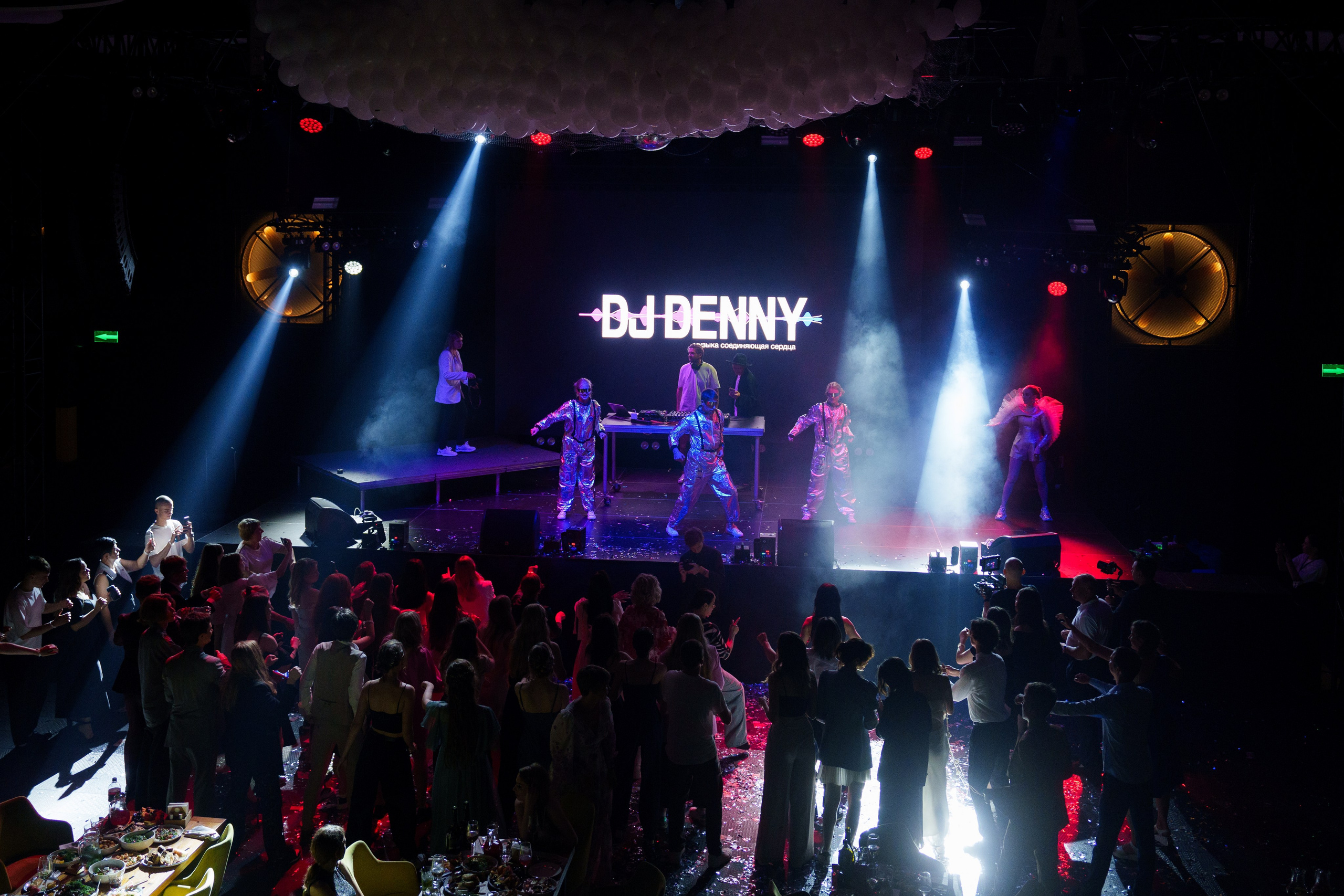 Выпускной Гимназия 7. Свадебный и репортажный фотограф Элина Козырьянова