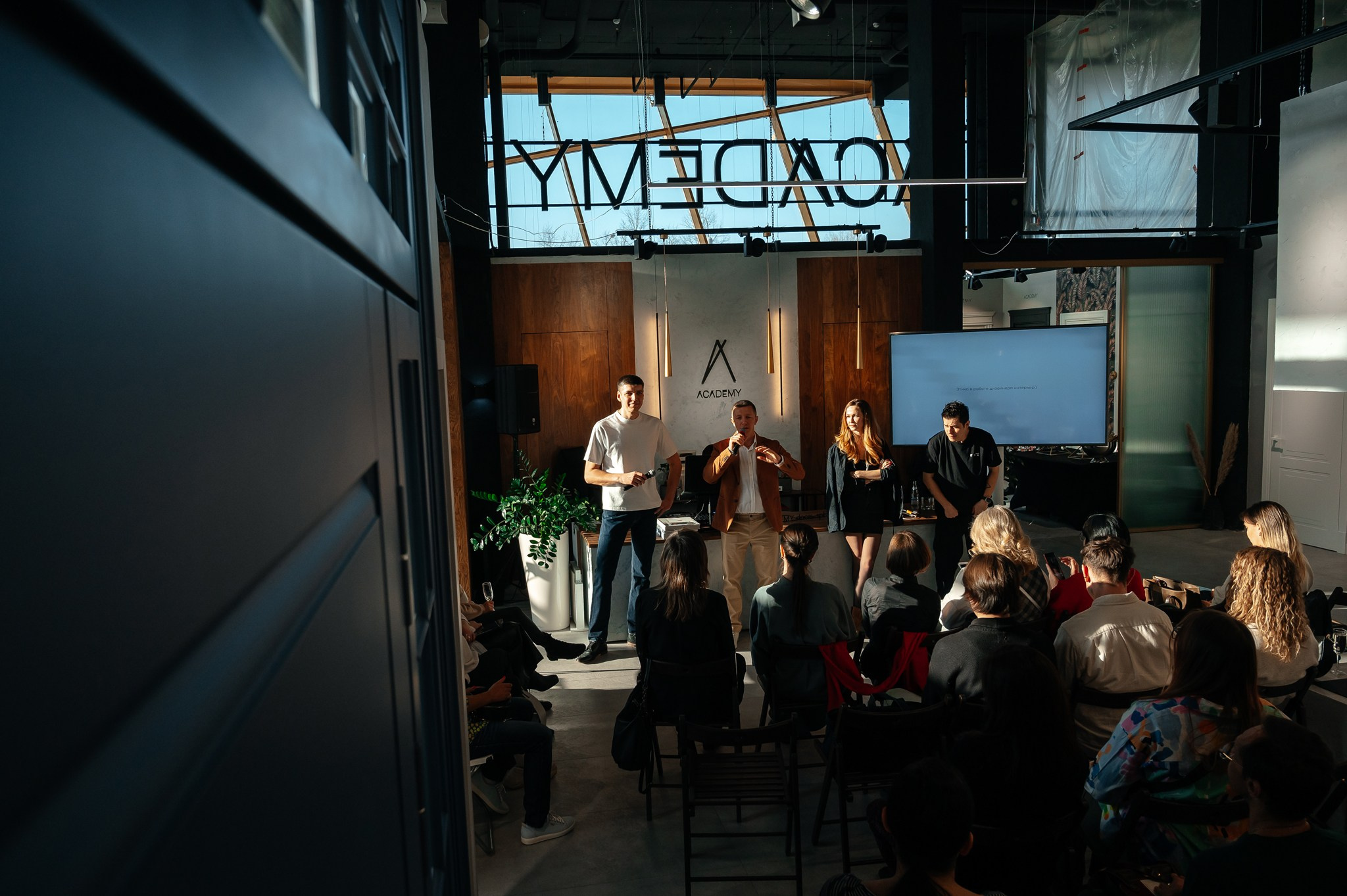 Выступление дизайнера в Academy. Свадебный и семейный фотограф из Санкт-Петербурга Климов Анатолий