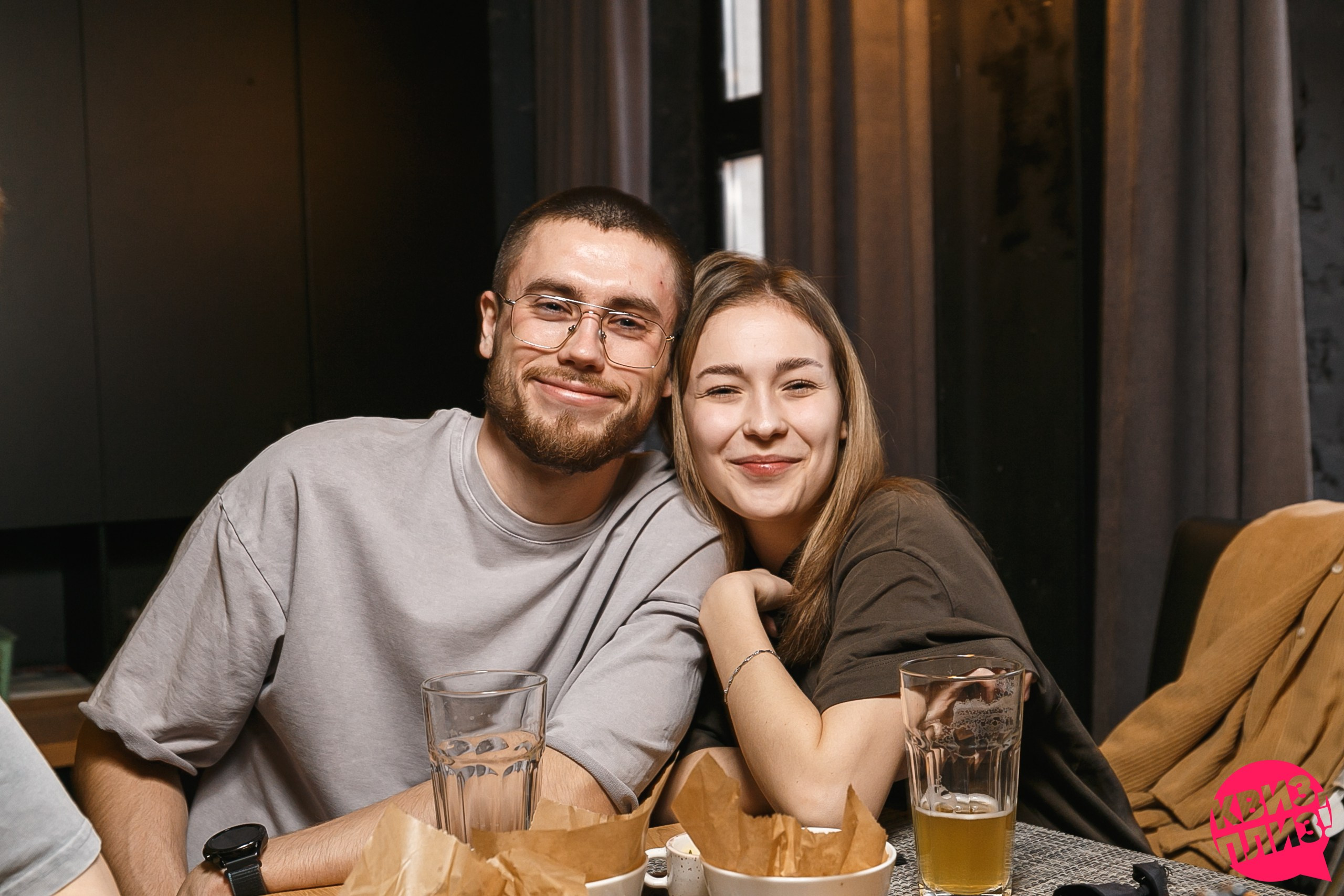 Квиз Плиз в Харатс Пабе. Событийный фотограф Максим Бескоровайновнов