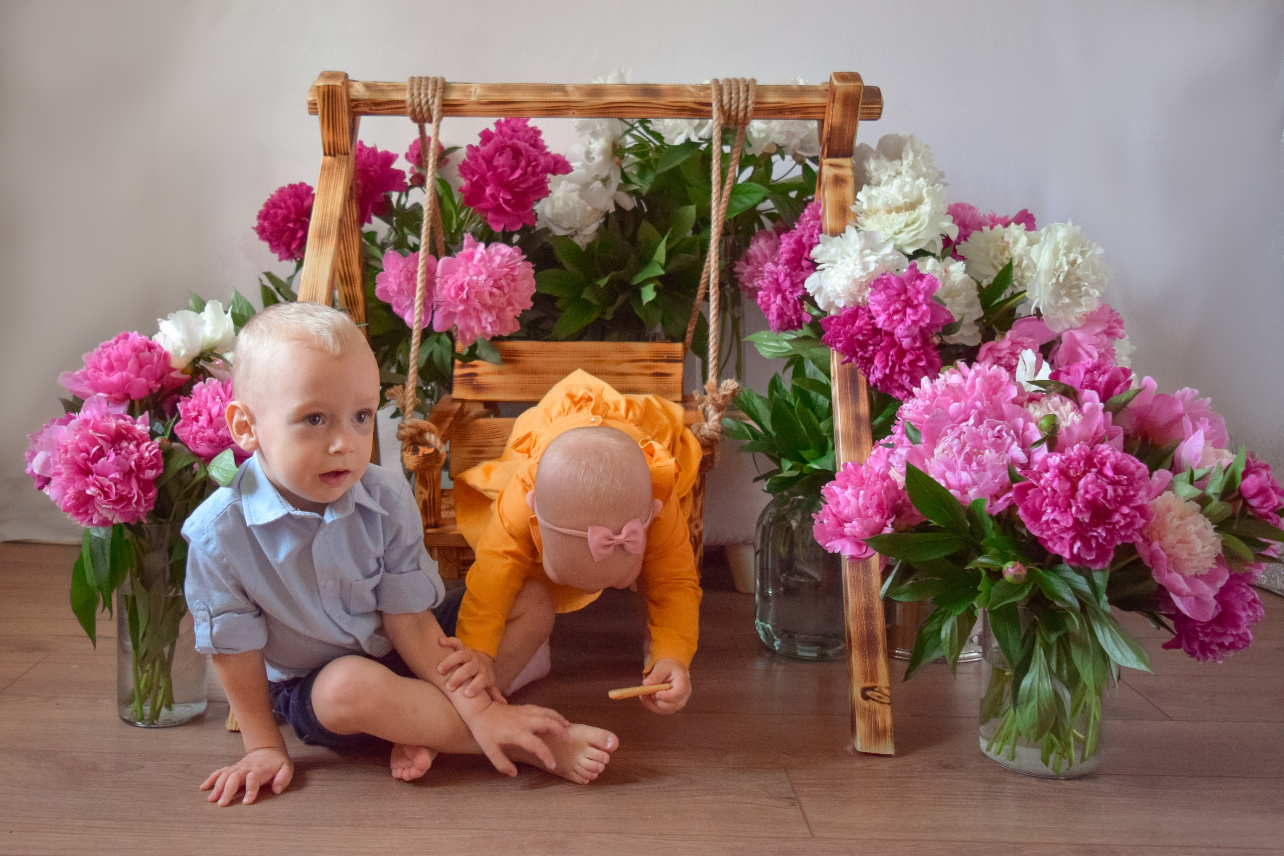 Полина и Даня пионы. Семейный и детский фотограф в Михайловке Татьяна Лестьева