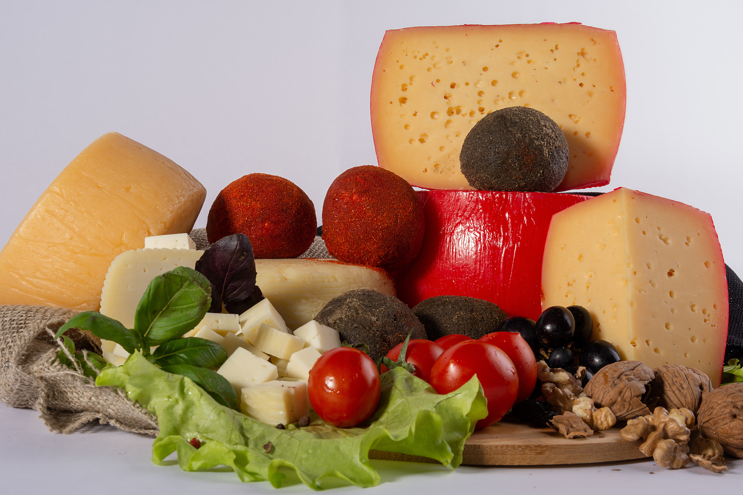 Сыра много не бывает