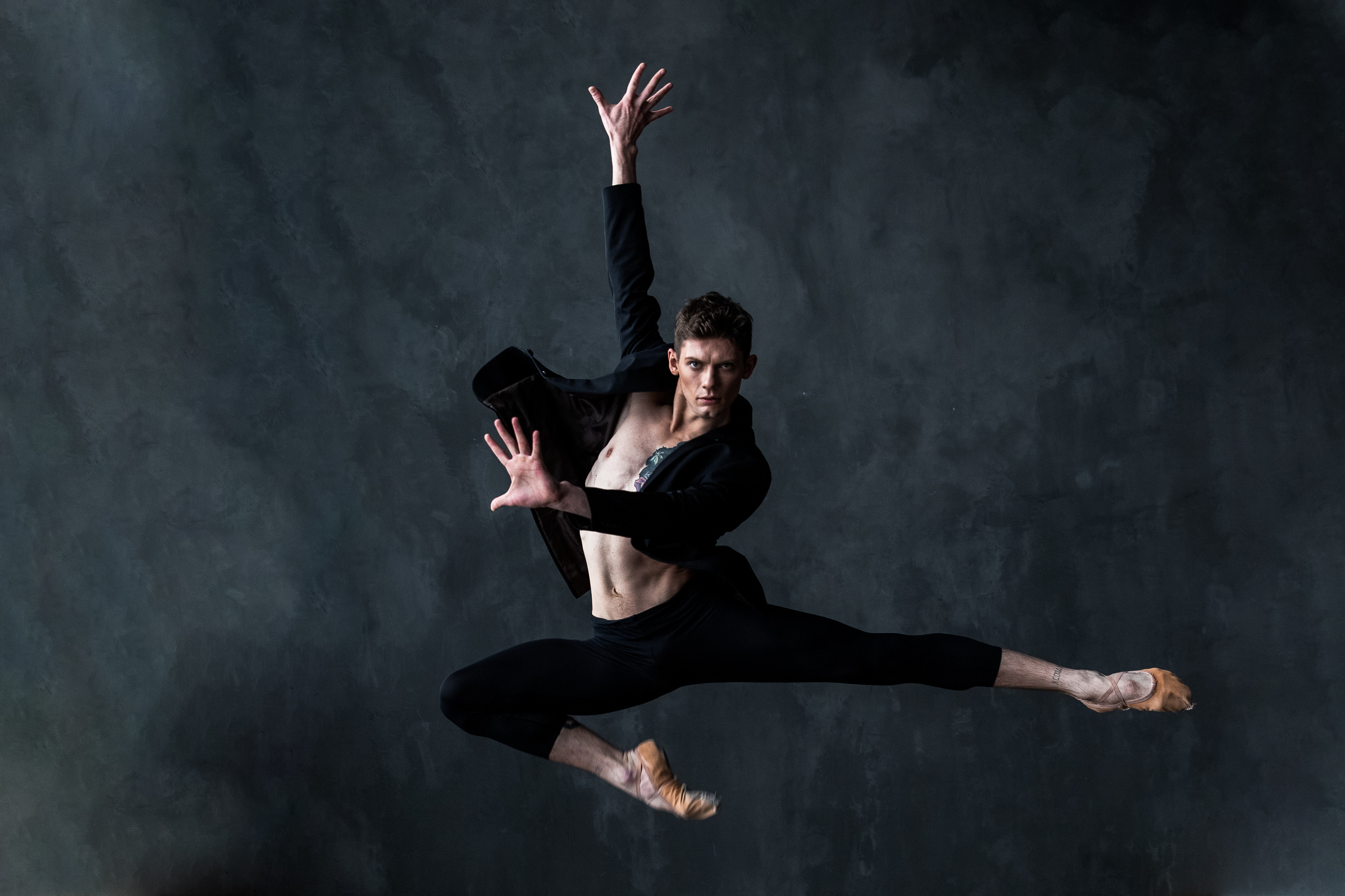 Танец. Фотограф Александр Шалагин