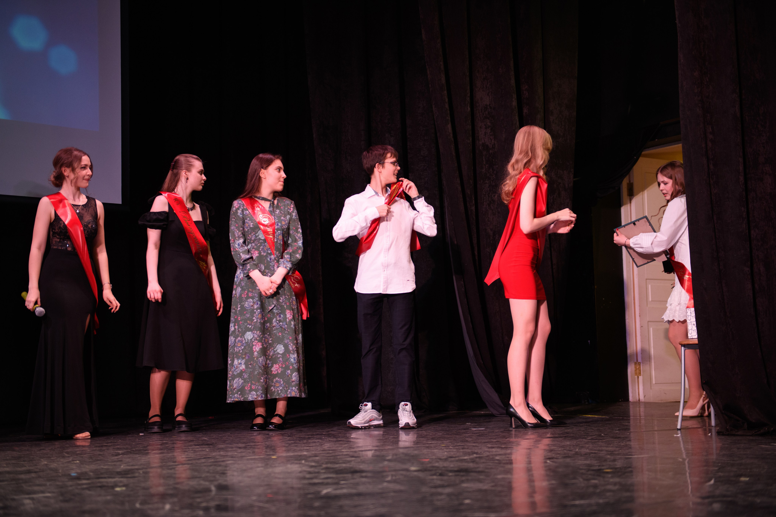 Фотосъёмка торжественного вечера выпускников. Организация и проведение фотосъемок в Санкт-Петербурге. Фотограф Смирягин Илья