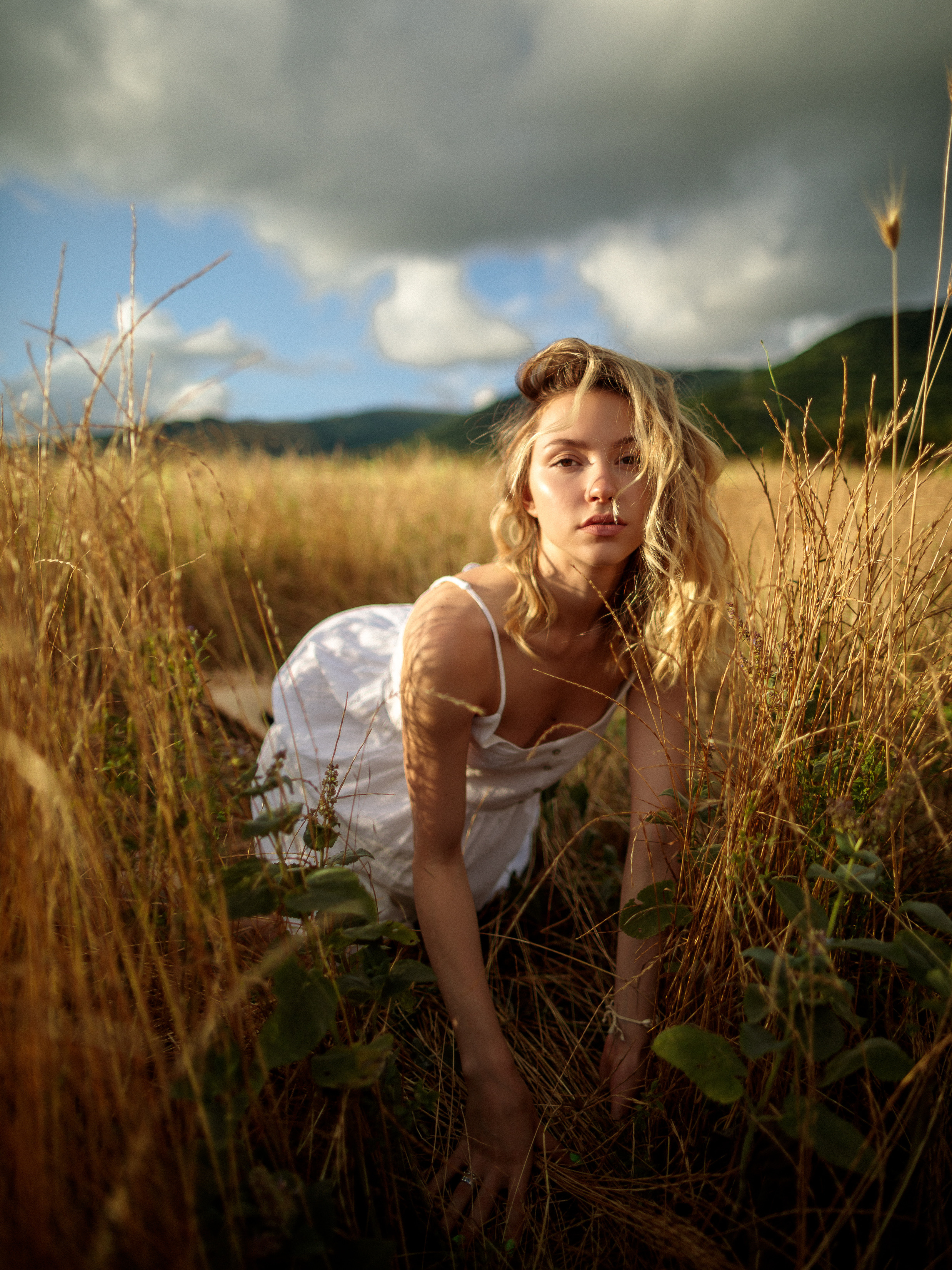 Девушка в поле. Лето. Фотограф в Геленджике Мария Четверикова