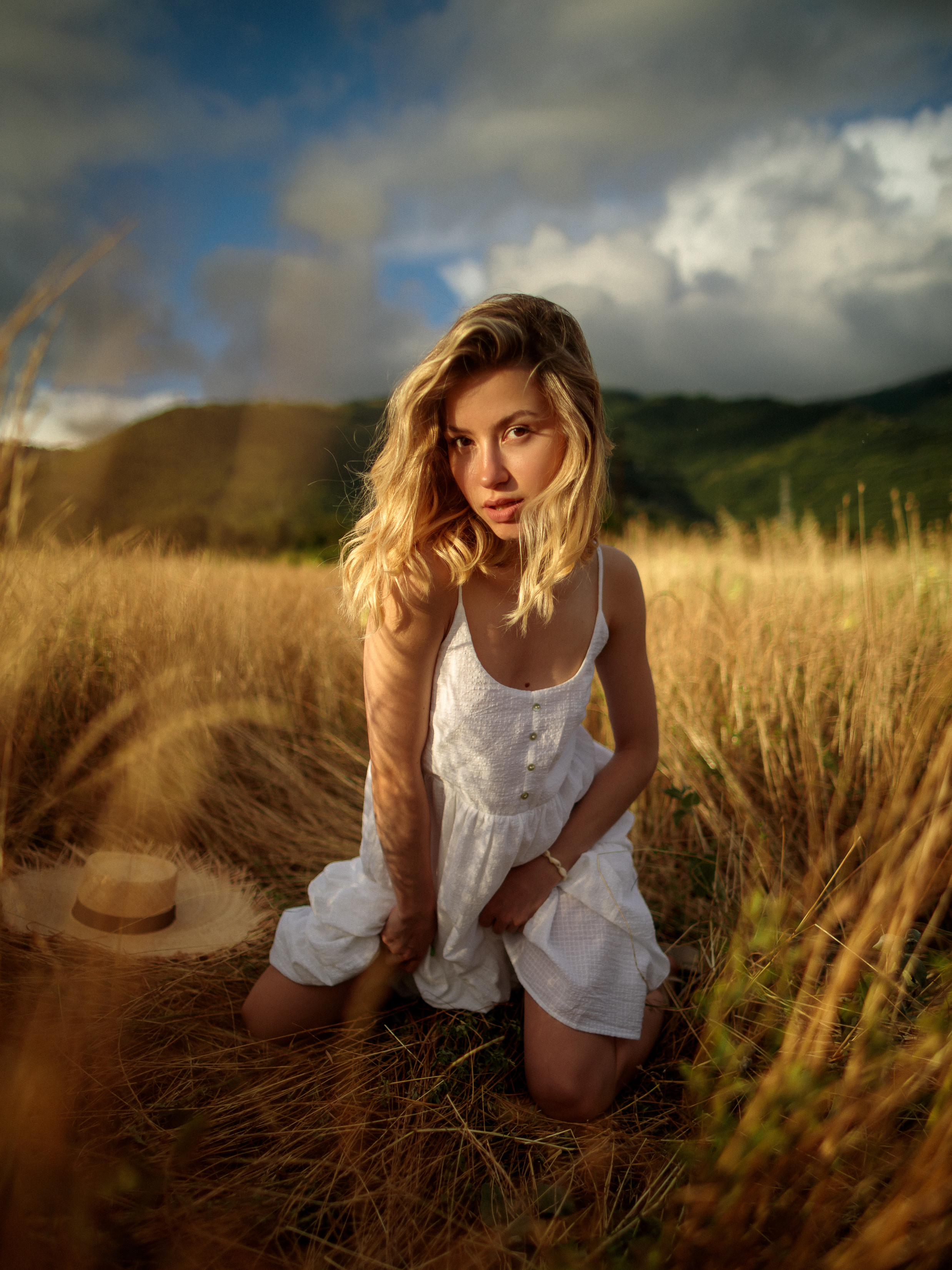 Девушка в поле. Лето. Фотограф в Геленджике Мария Четверикова