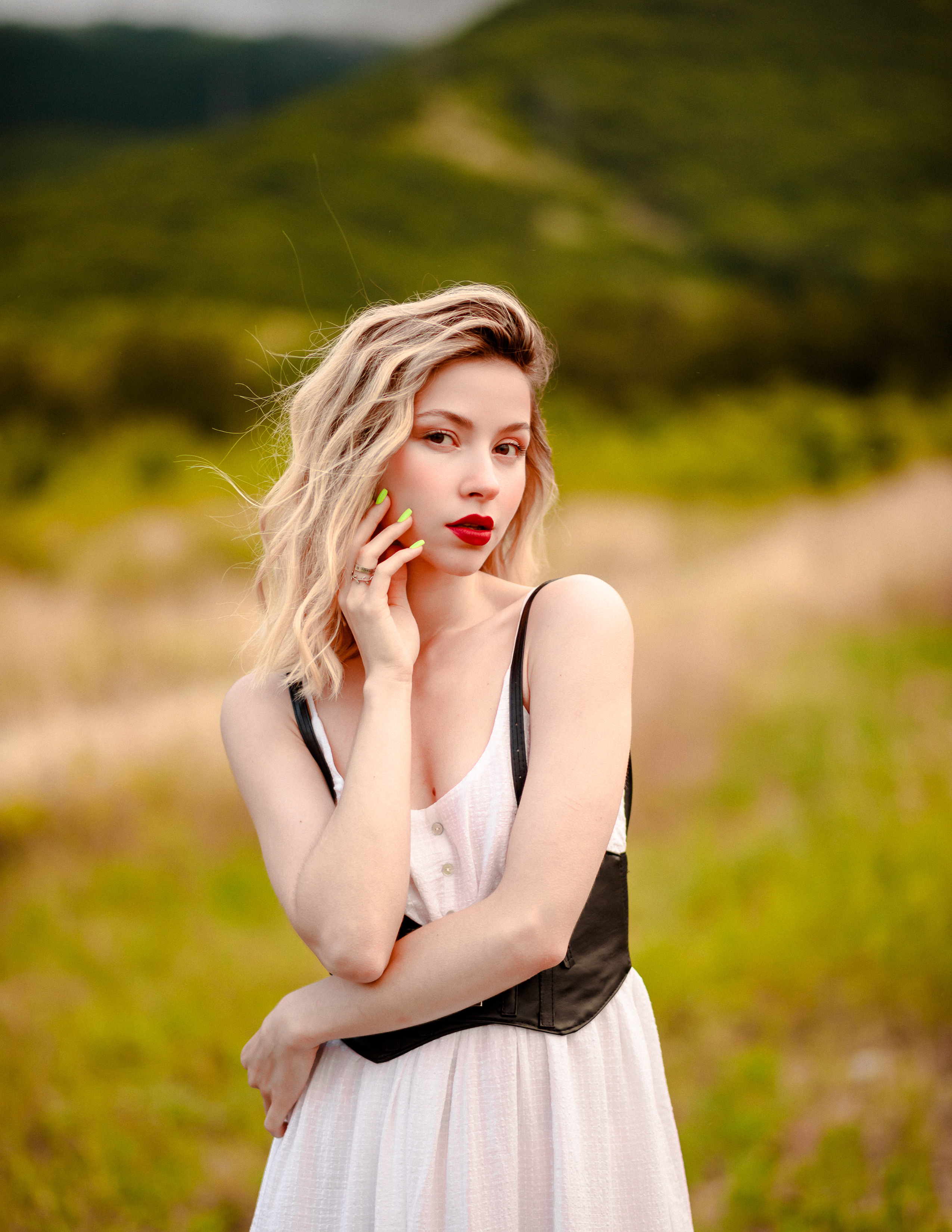 Девушка в поле. Лето. Фотограф в Геленджике Мария Четверикова