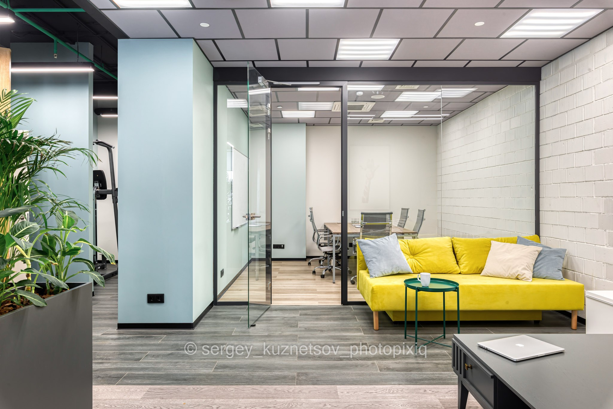 Съёмка интерьера офиса для портфолио ST-buro. Интерьерная съёмка и виртуальные туры — Интерьерный фотограф Кузнецов Сергей (photopixiq)