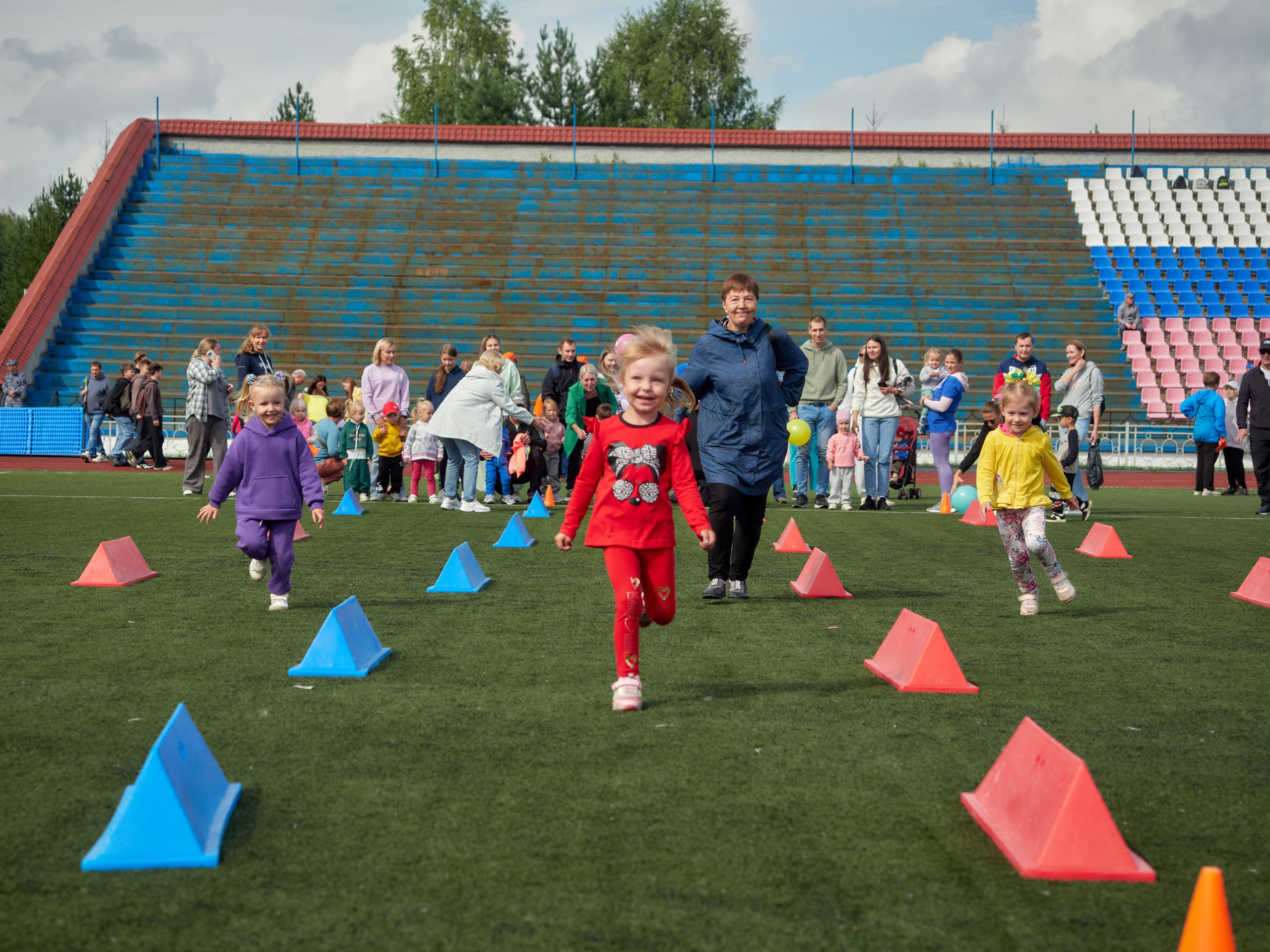 Праздник Спорта (День физкультурника). Семейный и детский фотограф в Междуреченск Олег Бамбульский
