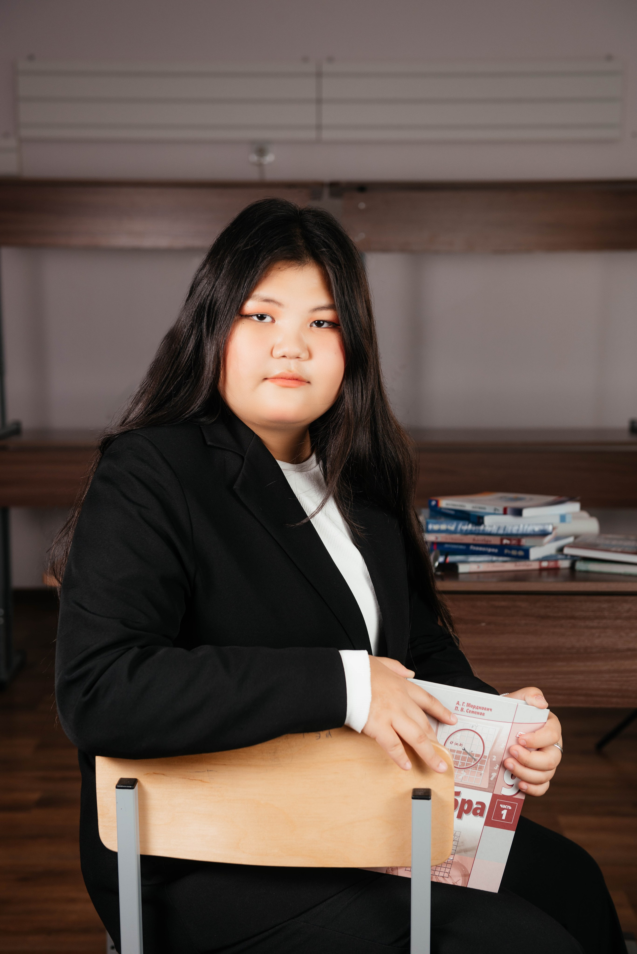 Выпускной фотоальбом для средней школы. Фотограф Эллина Дар г. Улан-Удэ