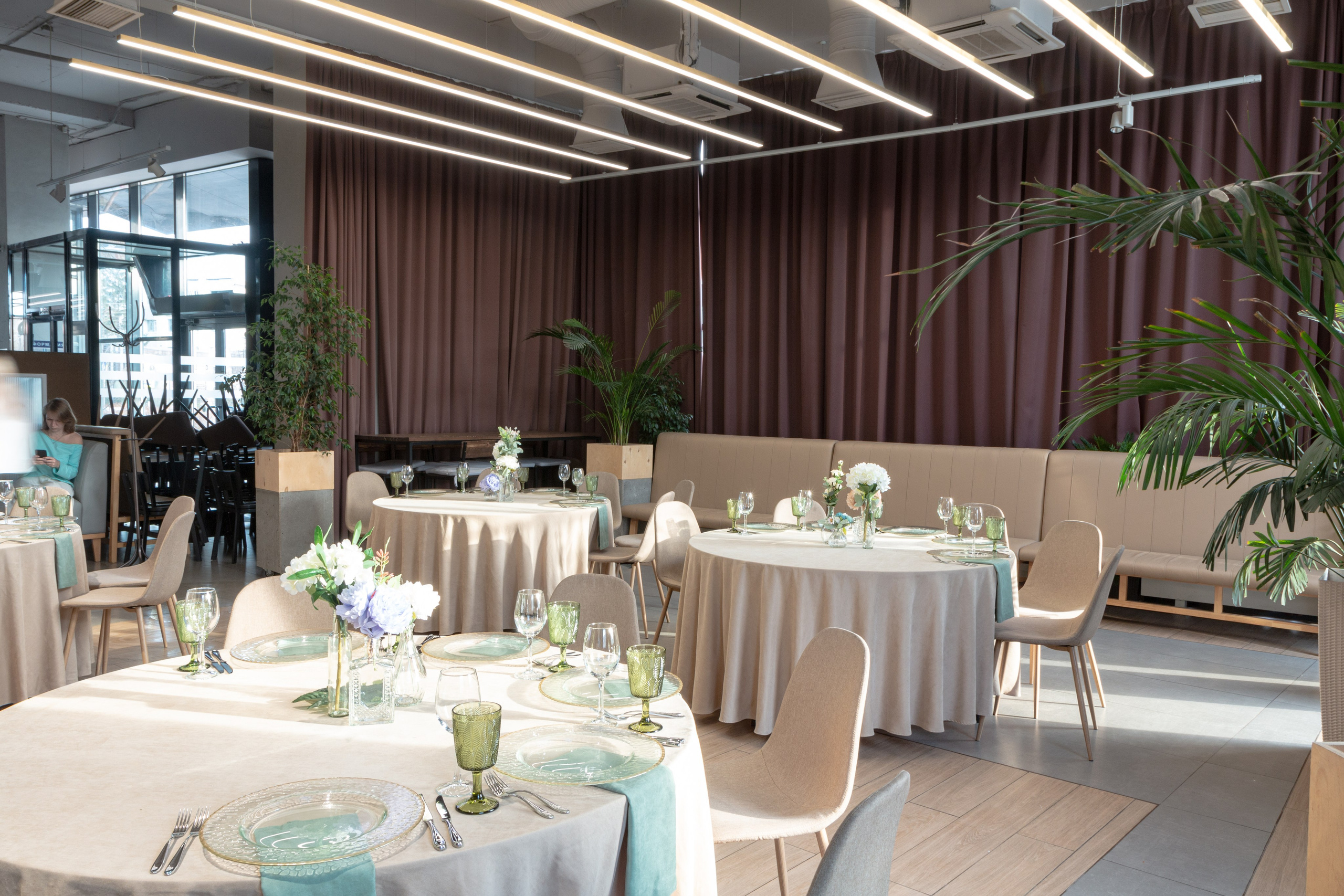 Интерьерная съёмка для кафе и ресторанов. Предметный и репортажный фотограф Алексей Кротов