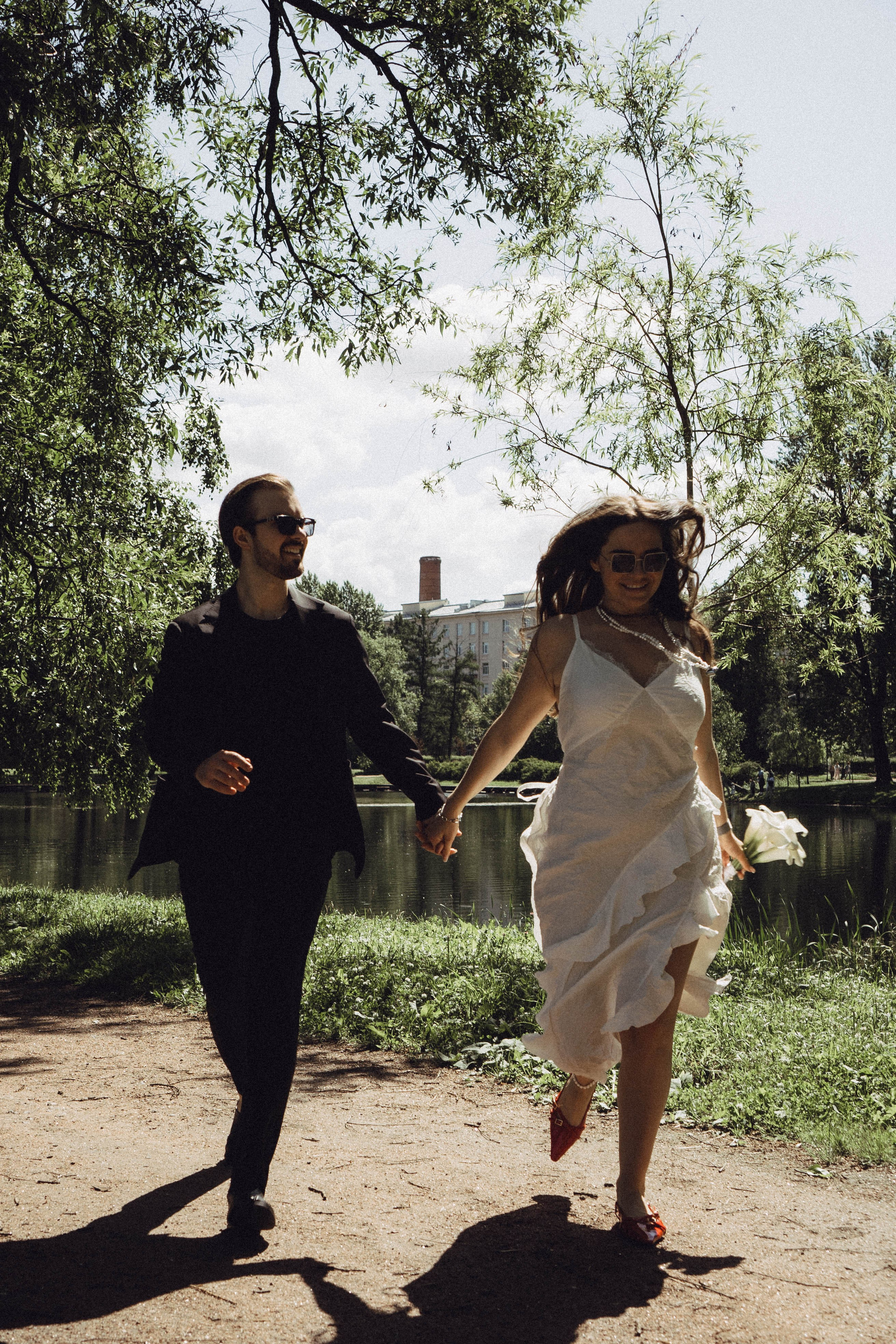 СВАДЕБНАЯ СЬЕМКА В ПАРКЕ ПОБЕДЫ И ПРОГУЛКА ПО МОСКОВСКОМУ ПРОСПЕКТУ. Профессиональный фотограф, Санкт-Петербург — Виктория Богомолова