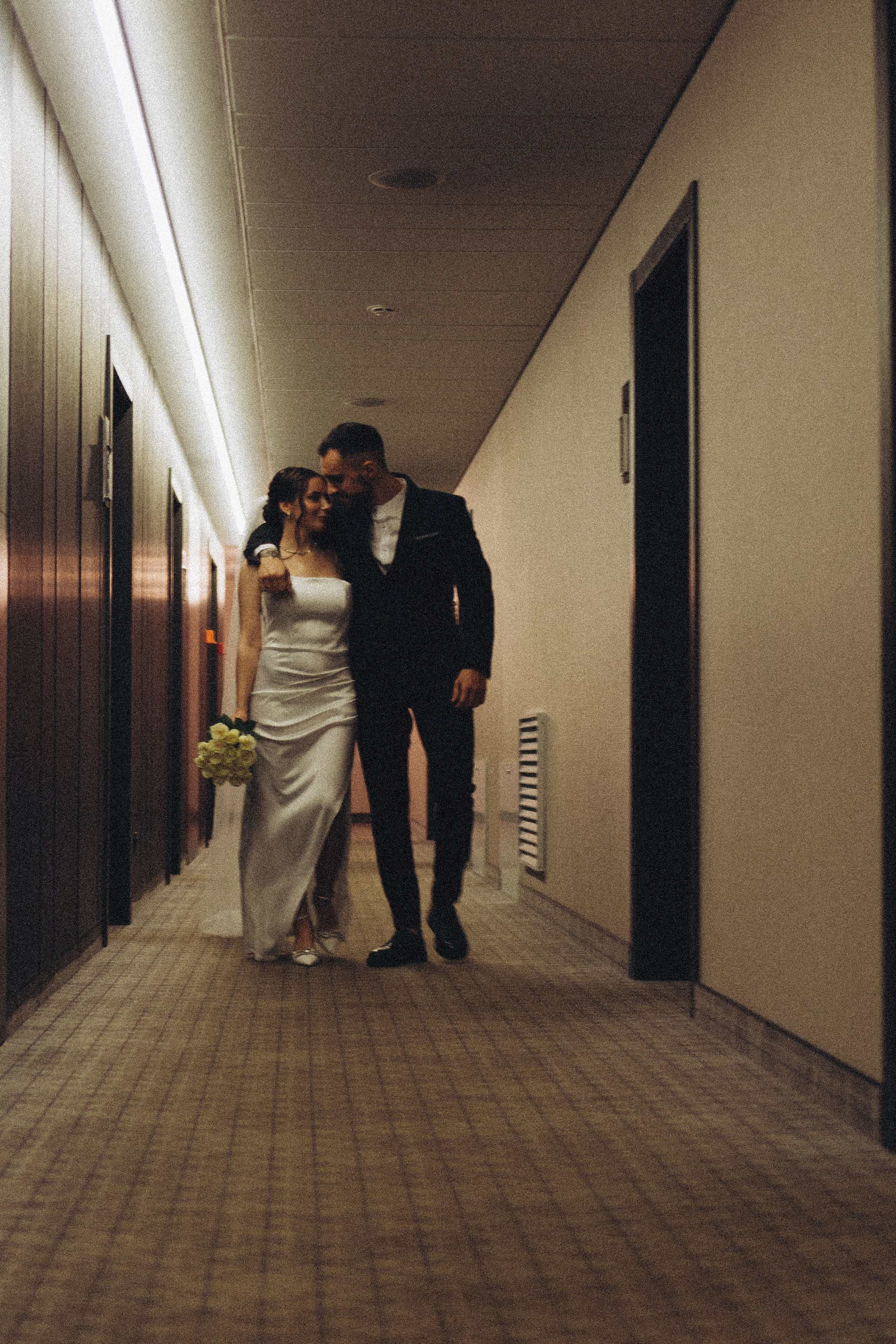 СВАДЕБНАЯ СЬЕМКА СБОРОВ ЖЕНИХА И НЕВЕСТЫ В ОТЕЛЕ И ТАКЖЕ ФОТОСЕССИИЯ В ОТЕЛЕЕ МЕГАПОЛИС БРЯНСК. Профессиональный фотограф, Санкт-Петербург — Виктория Богомолова