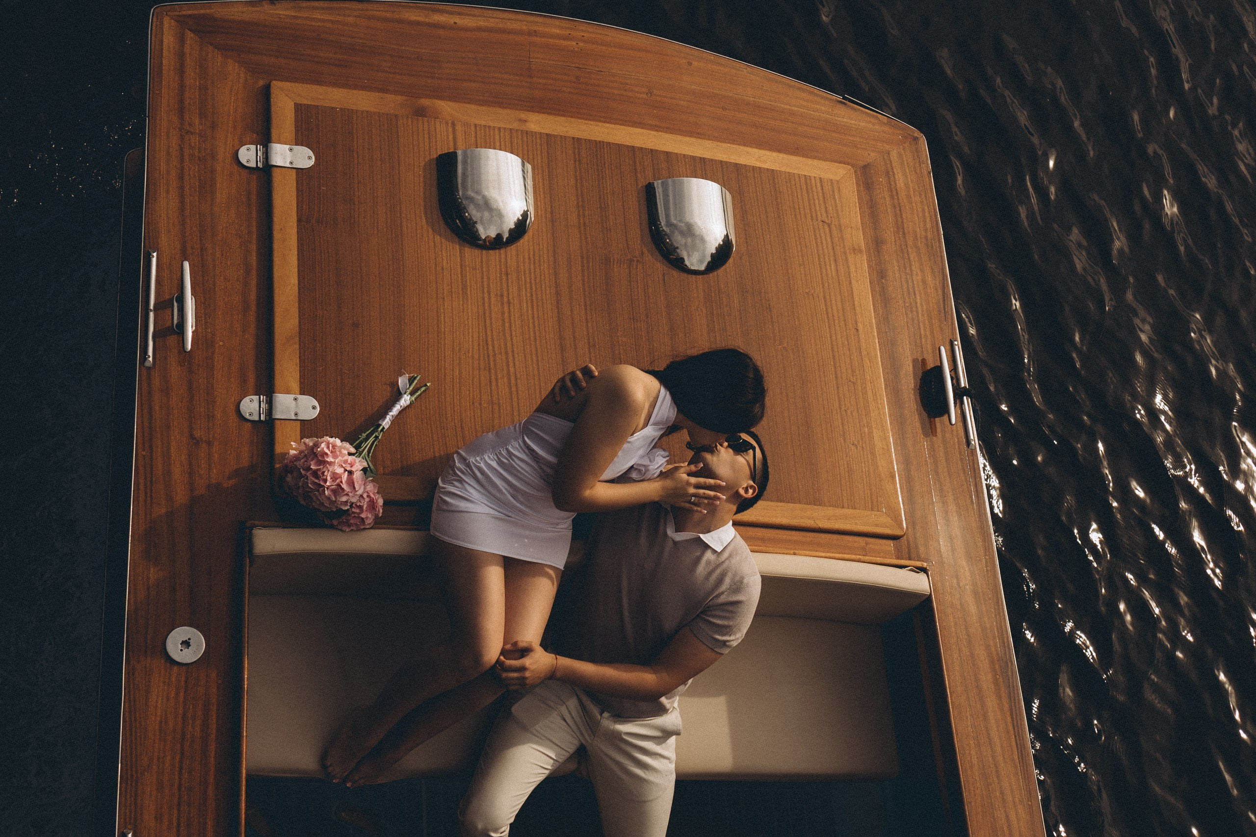 СВАДЕНБНАЯ СЬЕМКА НА КАТЕРЕ ПО КАНАЛАМ САНКТ-ПЕТЕРБУРГА И В АКВАТОРИИ НЕВЫ. Профессиональный фотограф, Санкт-Петербург — Виктория Богомолова