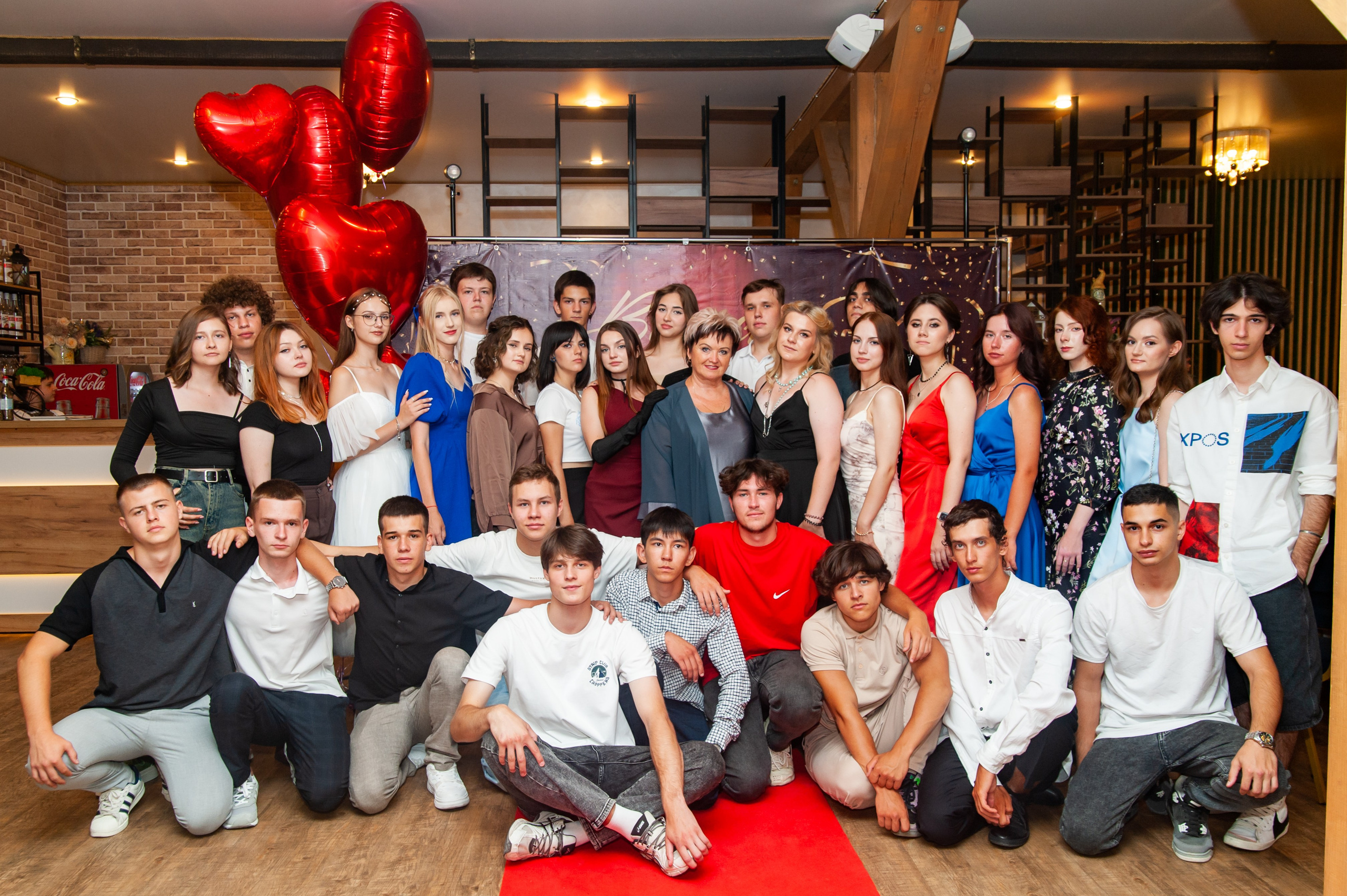 Выпускной МАОУ СОШ № 17 им. Эдуарда Есаяна. Свадебный и семейный фотограф Денис Лукьянов в Краснодаре, Краснодарском крае и Республике Крым