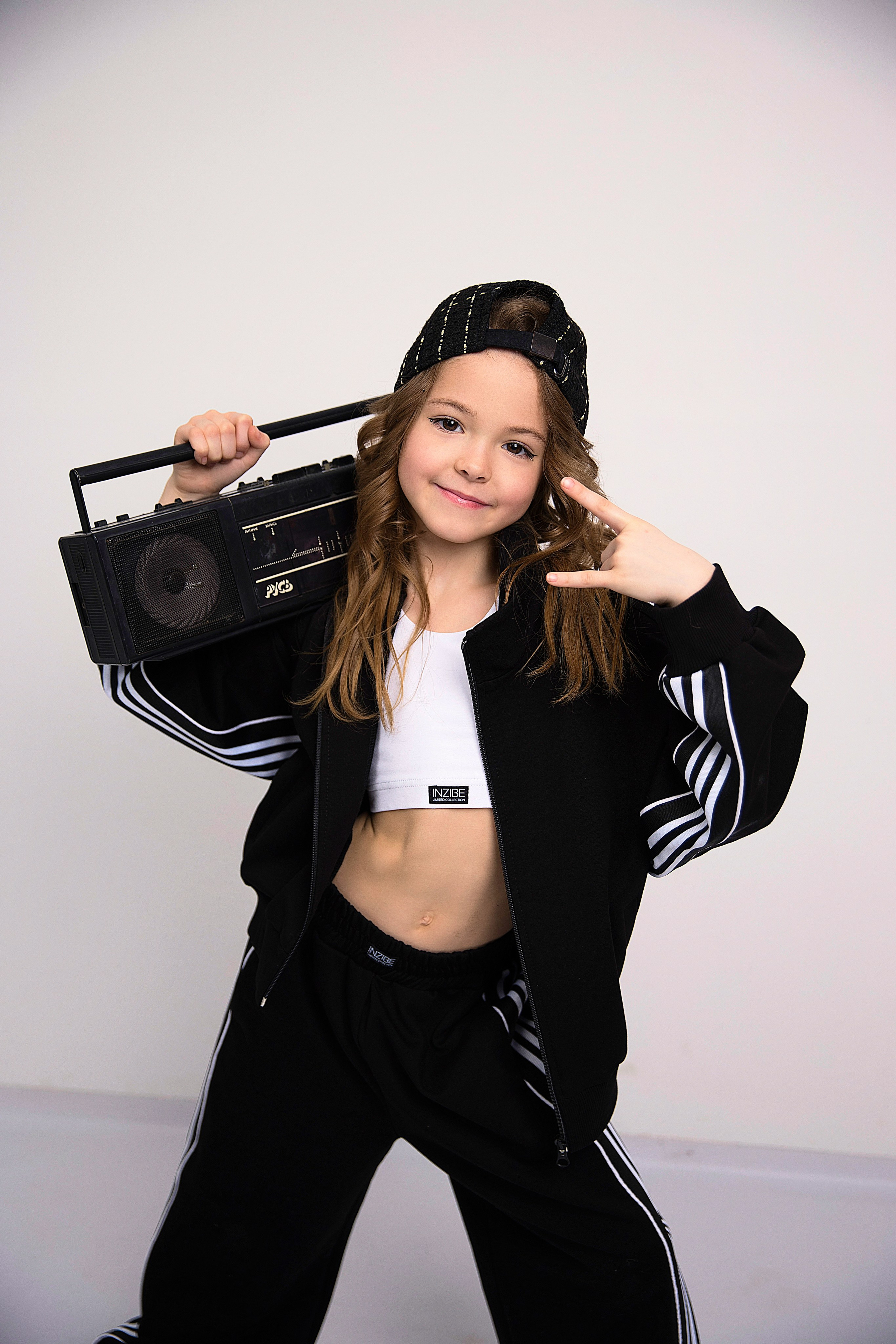 «ФАБРИКА ЗВЕЗД». Детский школьный фотограф в Кемерово Зиновьева Екатерина