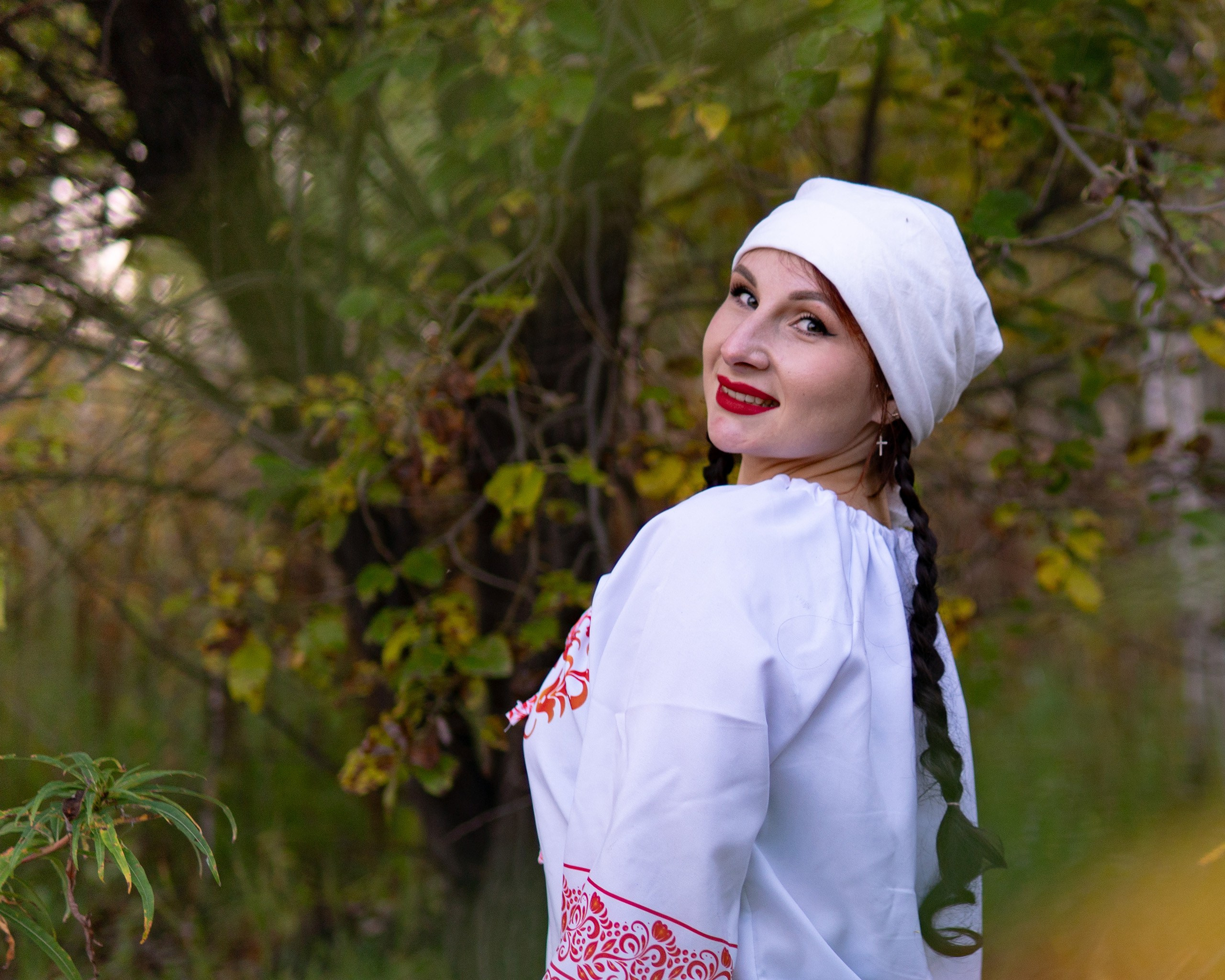 Тематическая \ Творческая \ Фотосъёмка в славянском наряде: Татьяна — гармония традиций и природы. Hannanovmoments